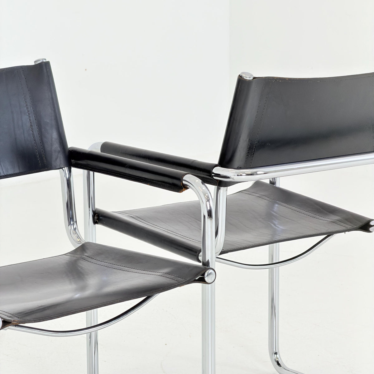 Set of 2 Mid-Century Bauhaus B34 Cantilever black Chairs by Mart Stam for Linea Fiam, Italy, 1980s