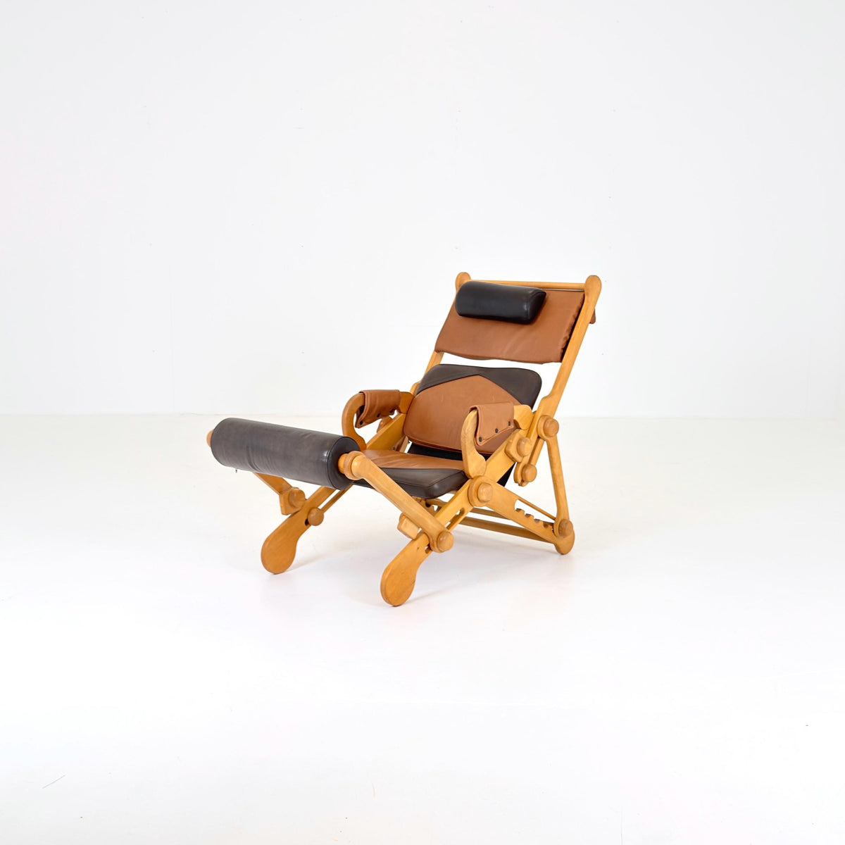 Rare Mid century Adjustable Reclining Lounge Chair – Leather & Beech Wood – IENA Award Label 1970s German