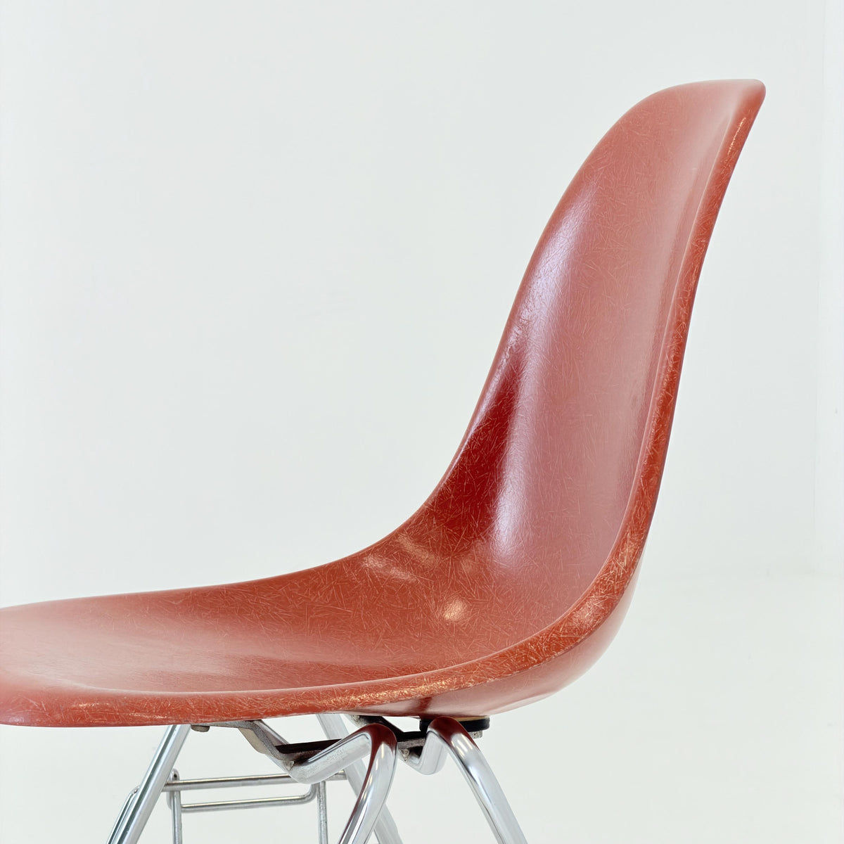 Set of 4 Original Herman Miller Eames DSS Fiberglass Chairs, Coral Orange, 1970s