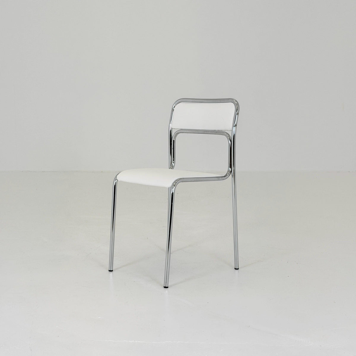 Mid Century Bauhaus minimalistic Tubular Chair | white Faux Leather | Minimalist Stackable Chair | 1980s Italy