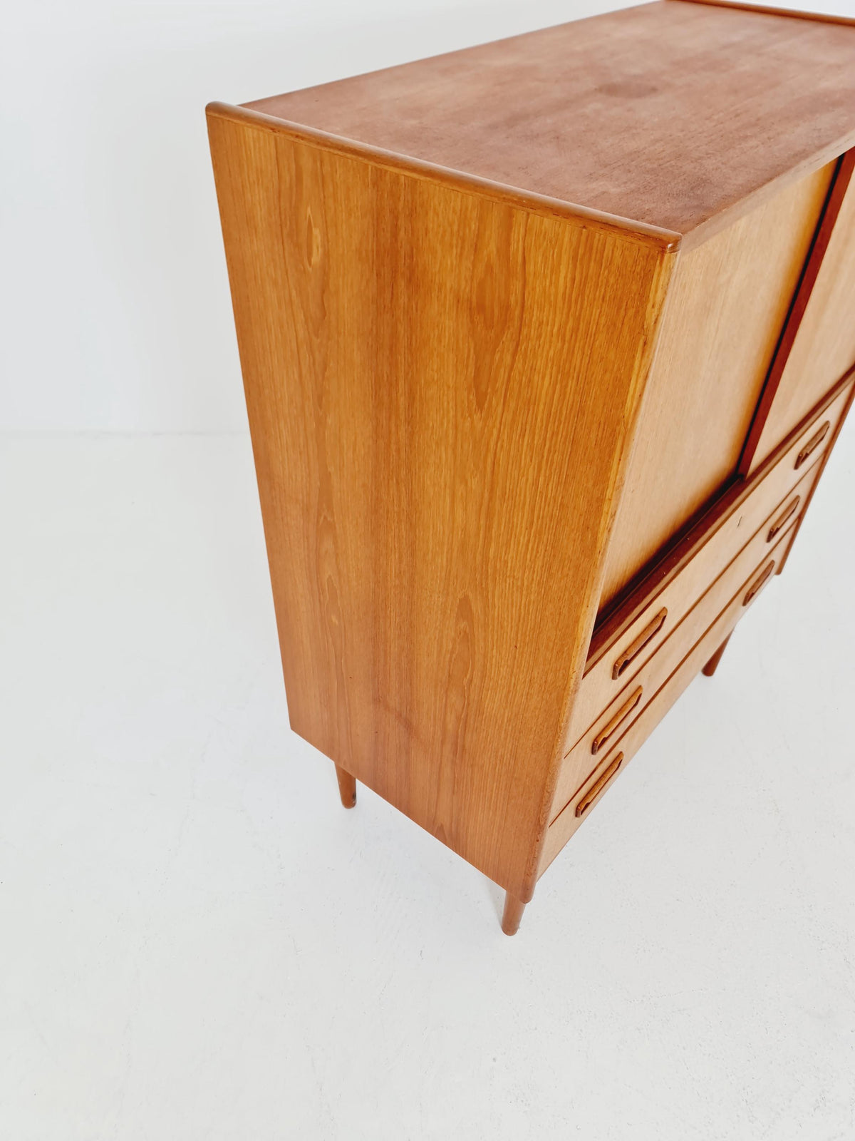 Midcentury danish design chest of drawers / drawer dresser / cabinet By Ejsing Möbelfabrik 1960s