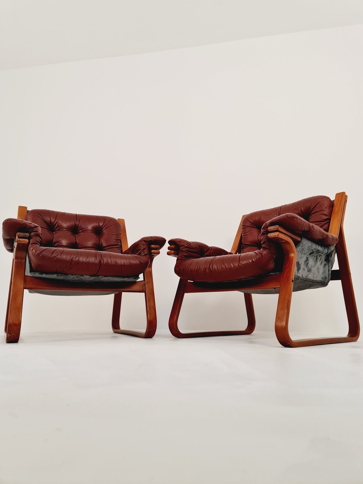 Leather Scandinavian Swedish easy chair, arm chair 1970’s, by Carl-Henrik Spark for Ulferts Sweden, set of 2