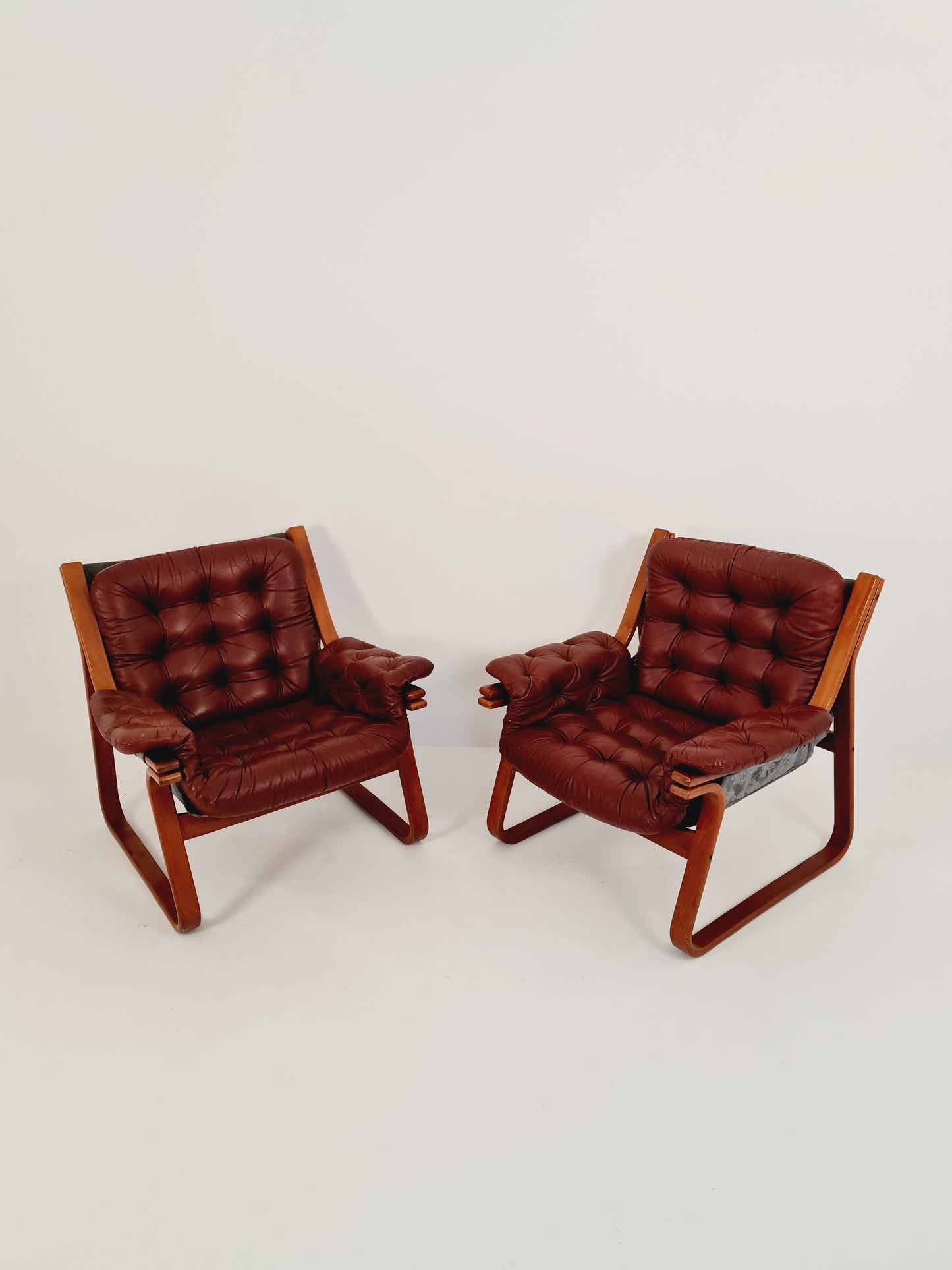 Leather Scandinavian Swedish easy chair, arm chair 1970’s, by Carl-Henrik Spark for Ulferts Sweden, set of 2