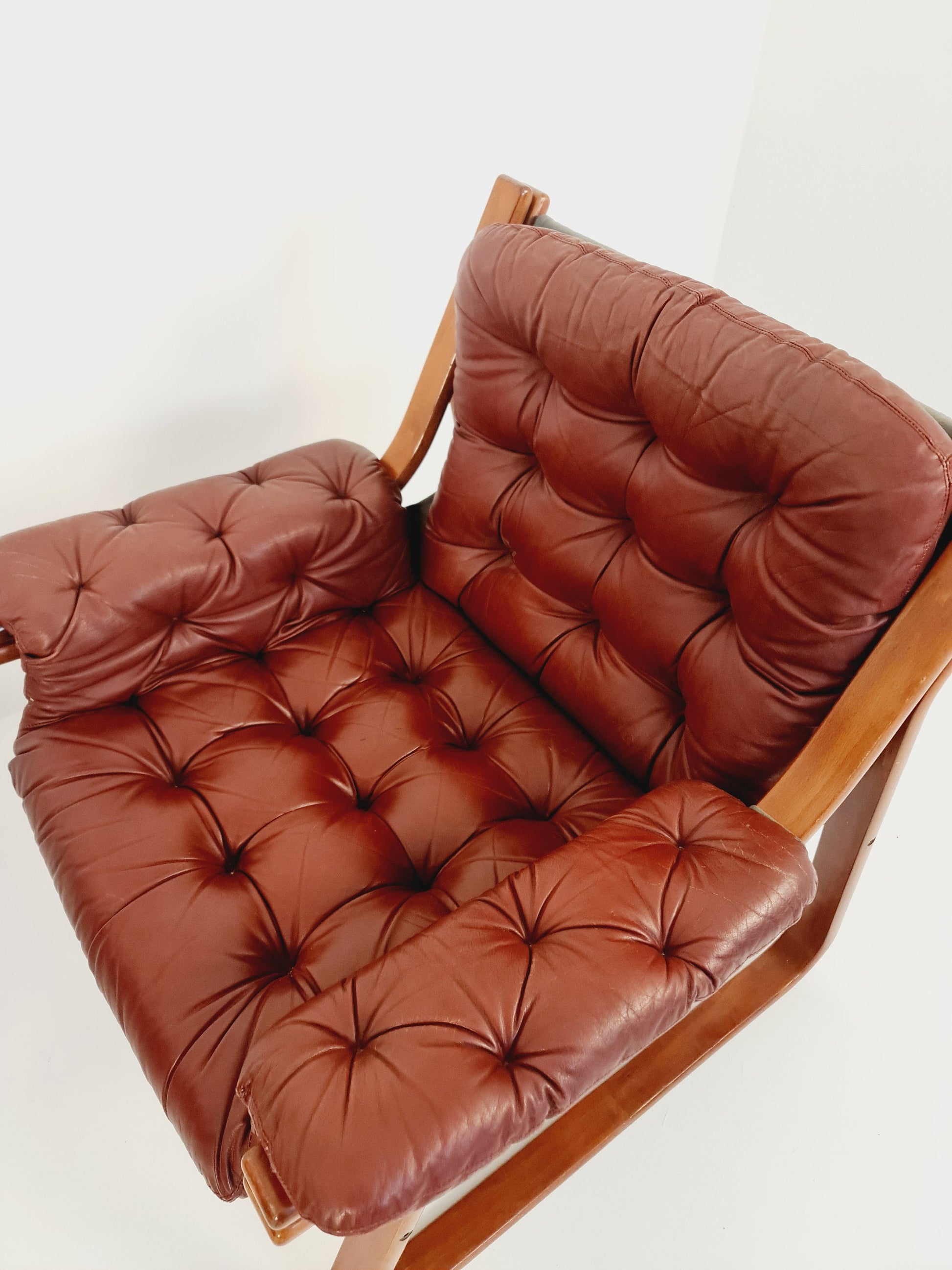 Leather Scandinavian Swedish easy chair, arm chair 1970’s, by Carl-Henrik Spark for Ulferts Sweden, set of 2