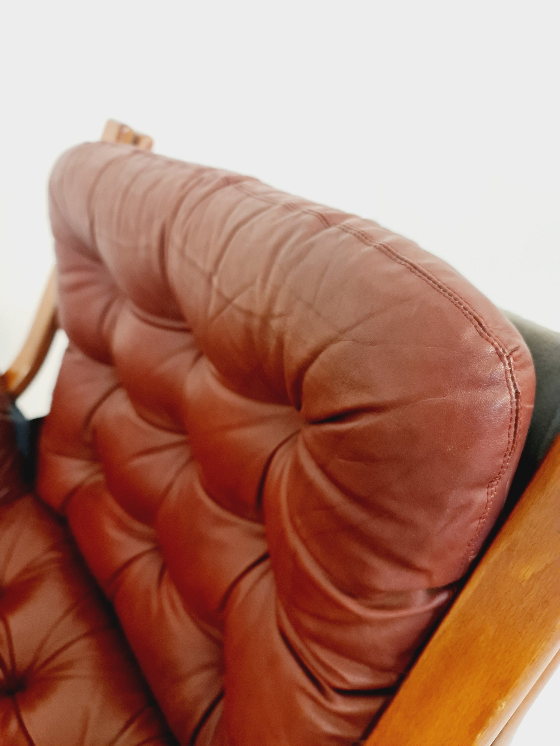 Leather Scandinavian Swedish easy chair, arm chair 1970’s, by Carl-Henrik Spark for Ulferts Sweden, set of 2