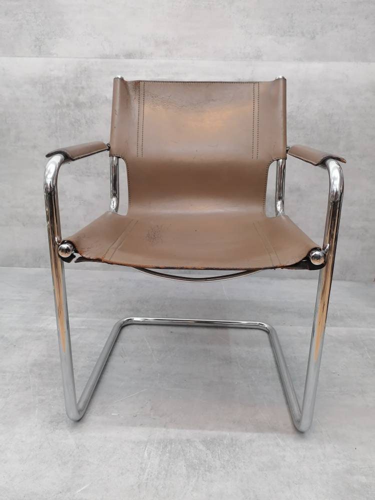 Matteo Grassi visitor chair in cream leather 1970s