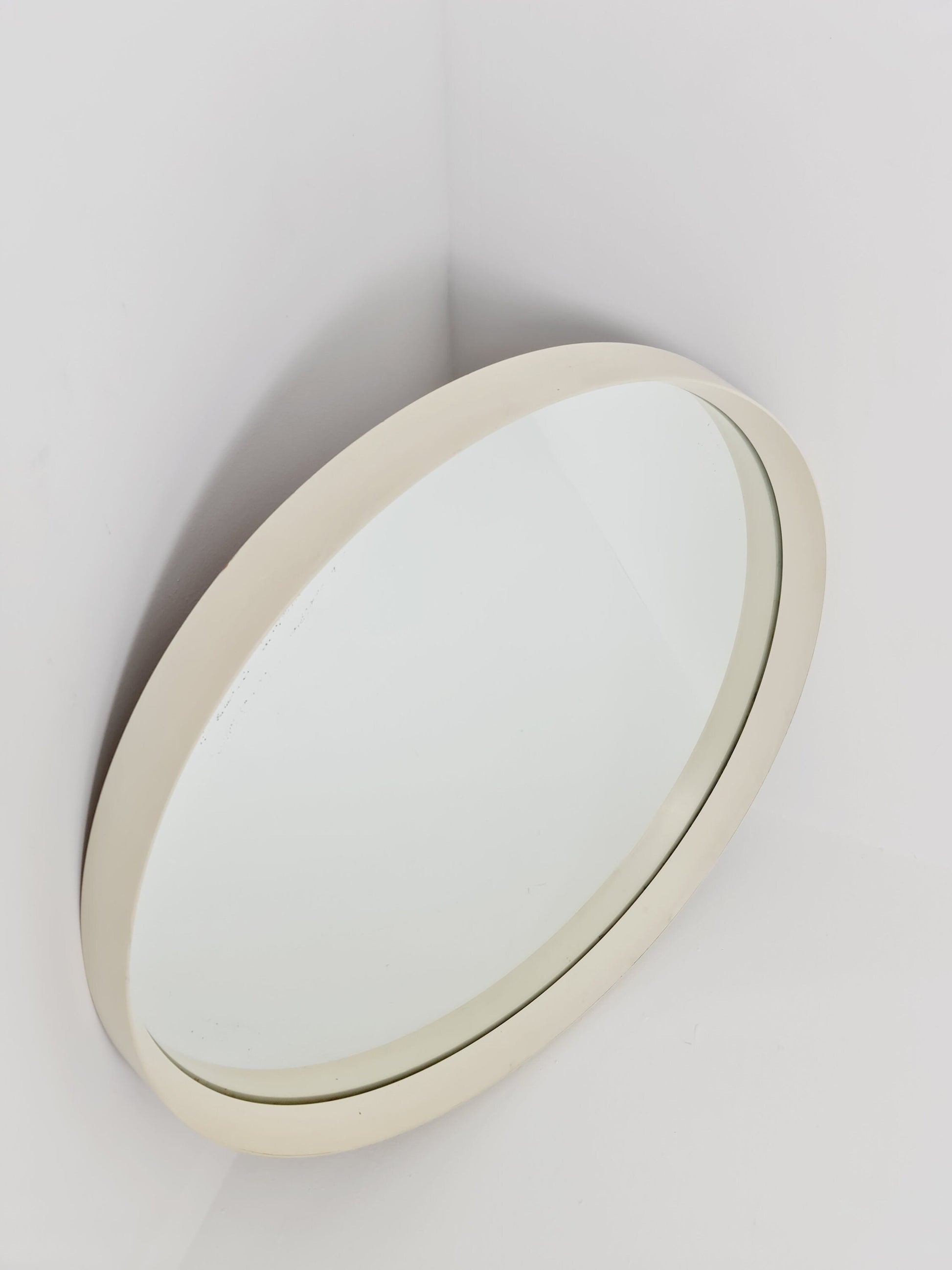 Round space age retro plastic white mirror By Schönbuch, 1970s