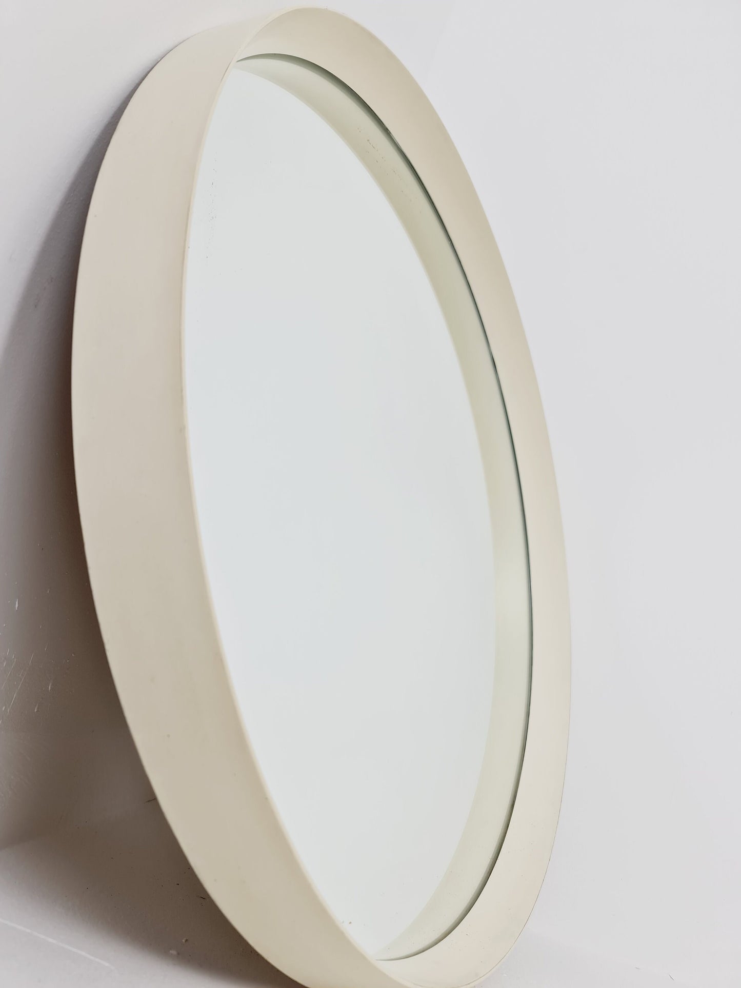 Round space age retro plastic white mirror By Schönbuch, 1970s