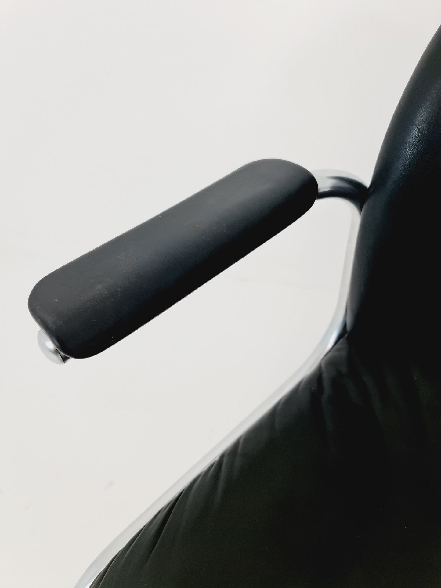 Space Age Mauser leather desk chair/ arm chair, 1970s West Germany