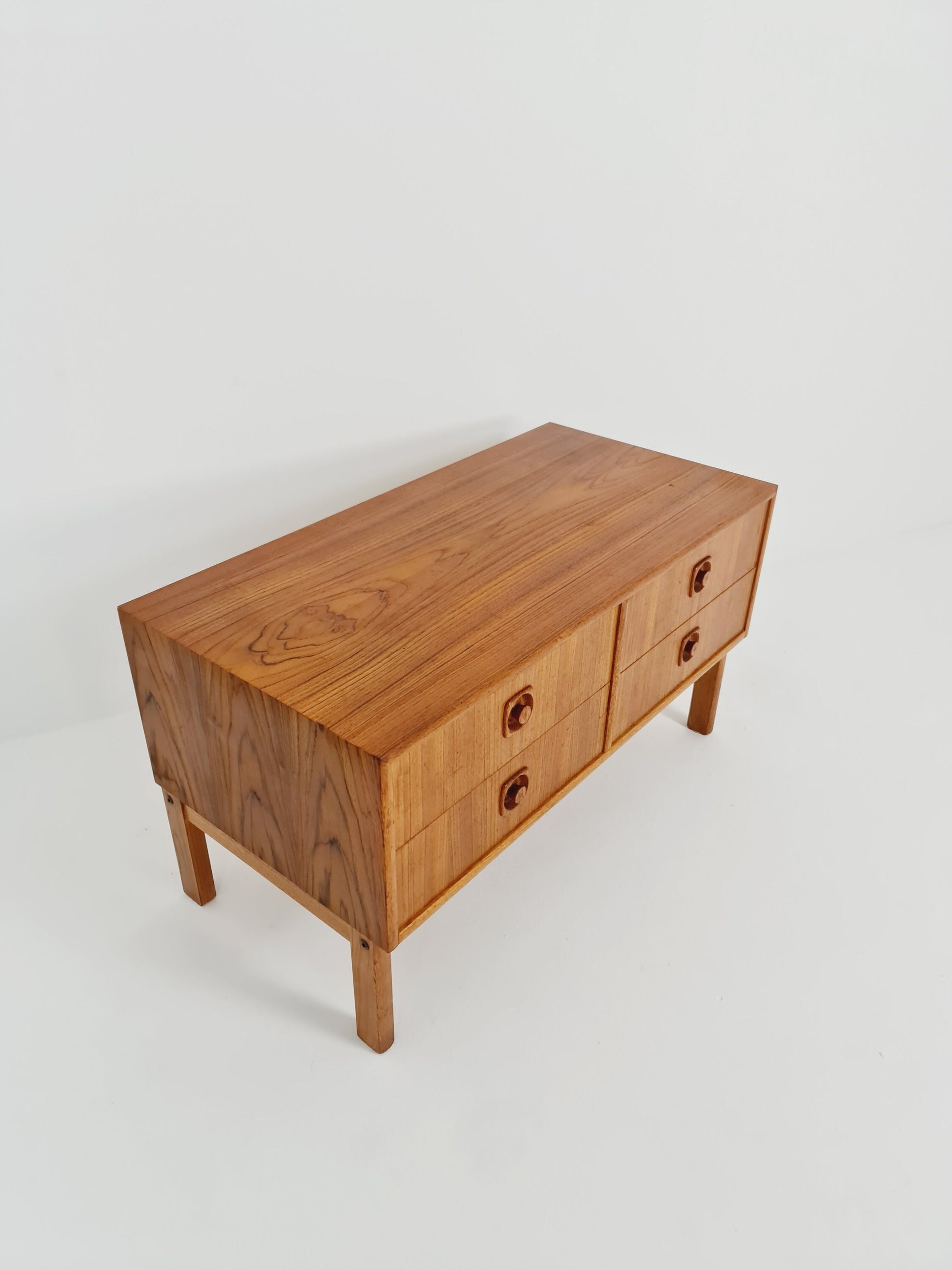 Midcentury danish design sidebord, chest of drawers, 1960s