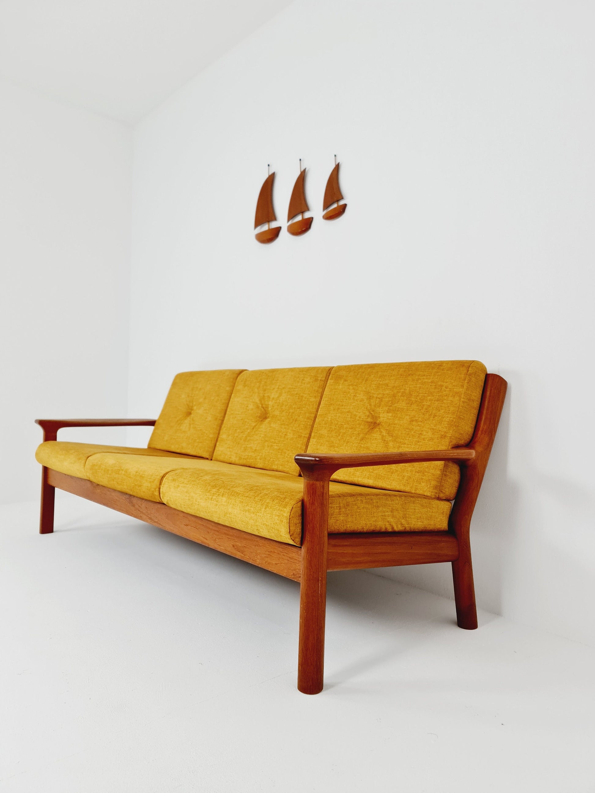 Mid Century teak 3-Seater Sofa by Juul Kristensen for Glostrup, 1960s