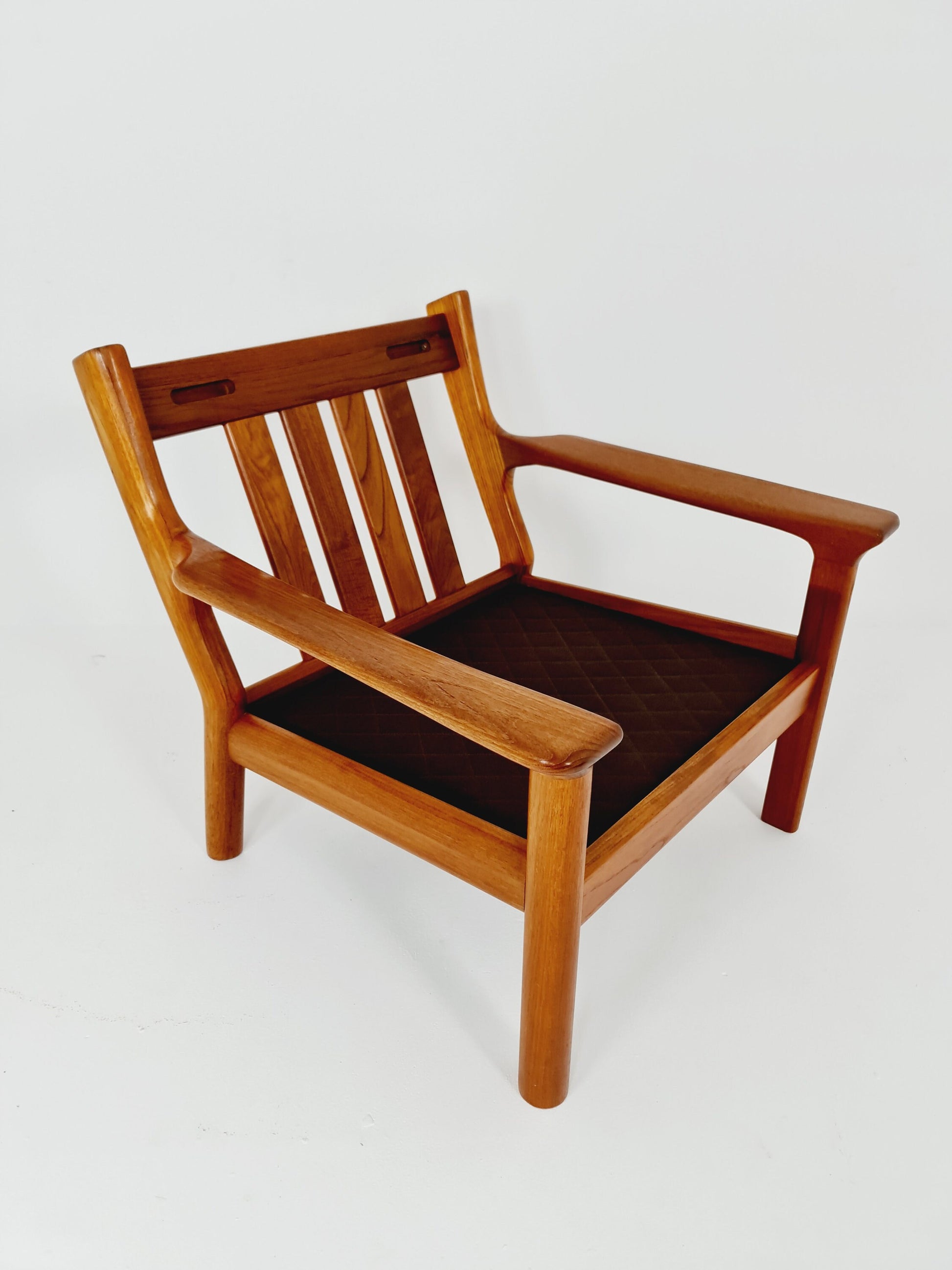 Mid Century teak lounge chair/ Easy chair by Juul Kristensen for Glostrup, 1960s
