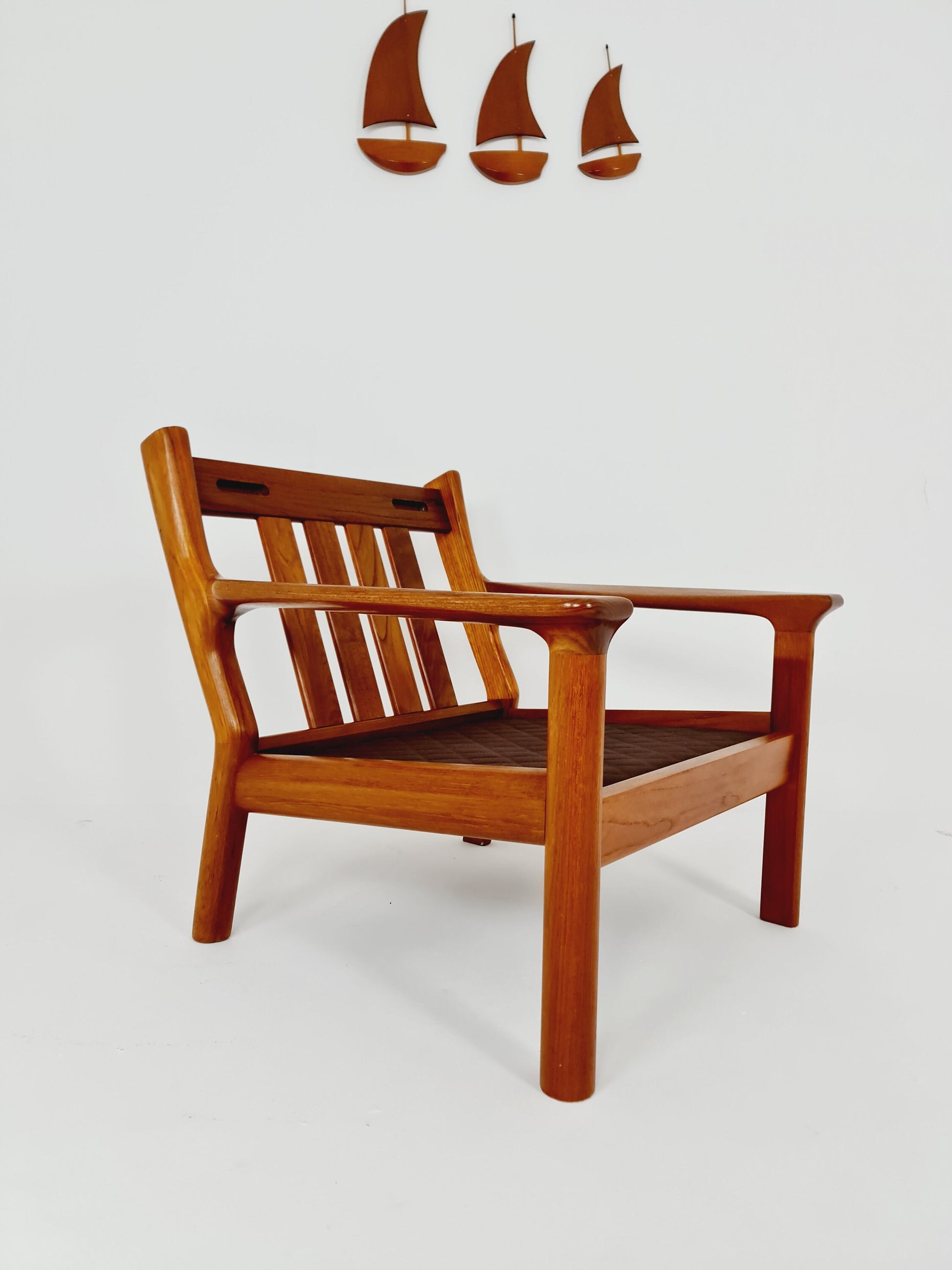 Mid Century teak lounge chair/ Easy chair by Juul Kristensen for Glostrup, 1960s