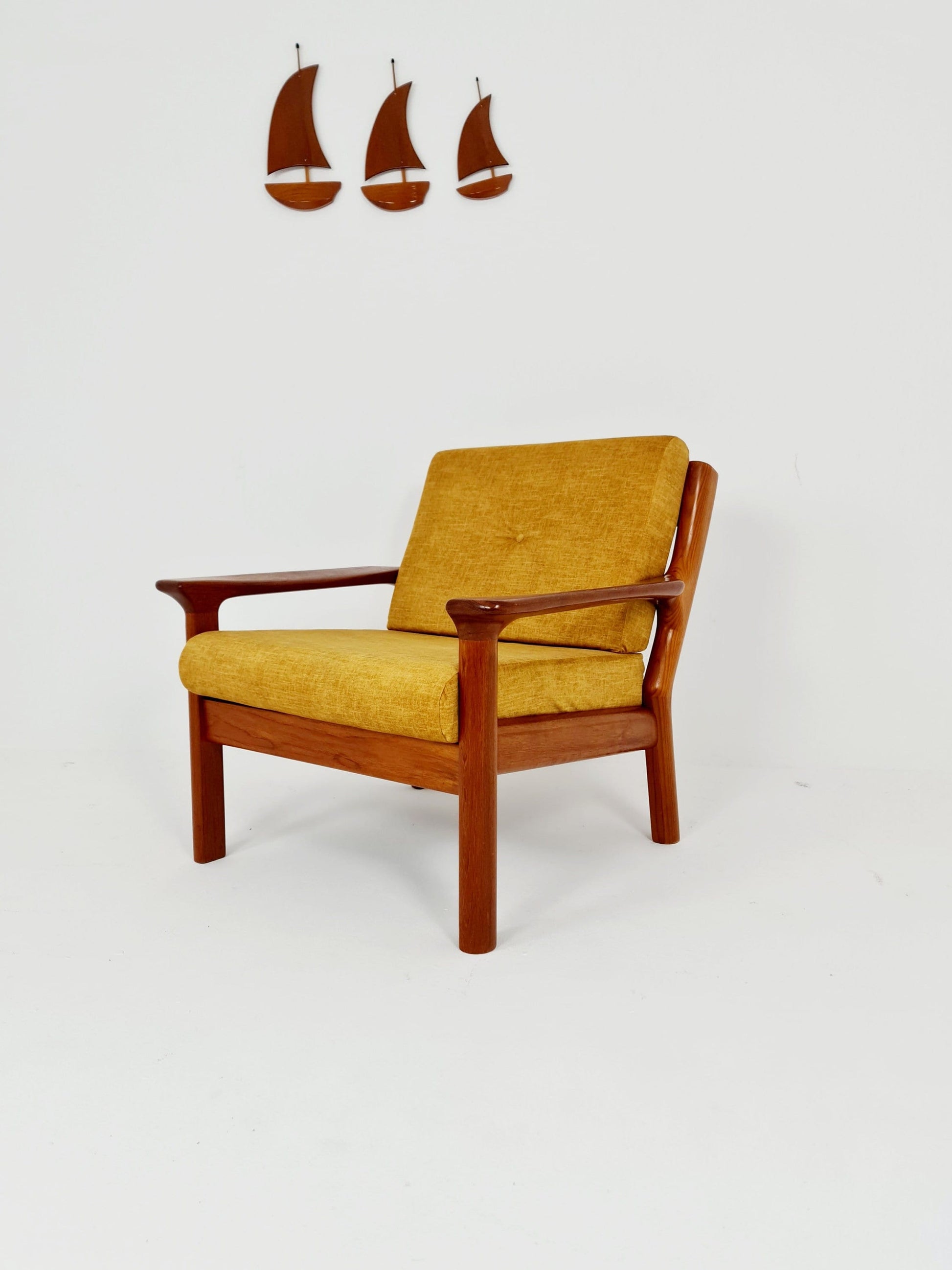 Mid Century teak lounge chair/ Easy chair by Juul Kristensen for Glostrup, 1960s
