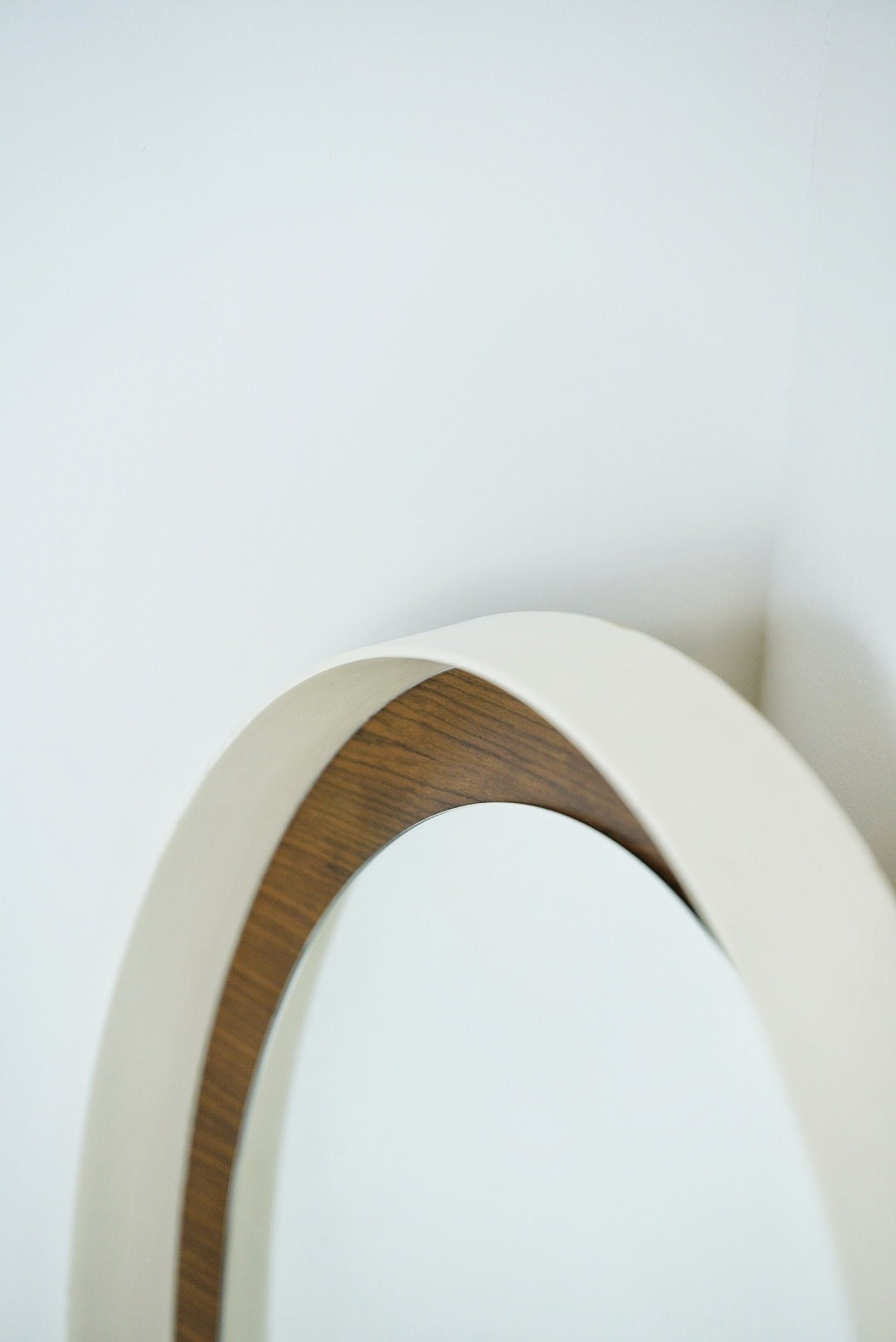 Round space age retro plastic white mirror with teak frame By Zier, 1970s