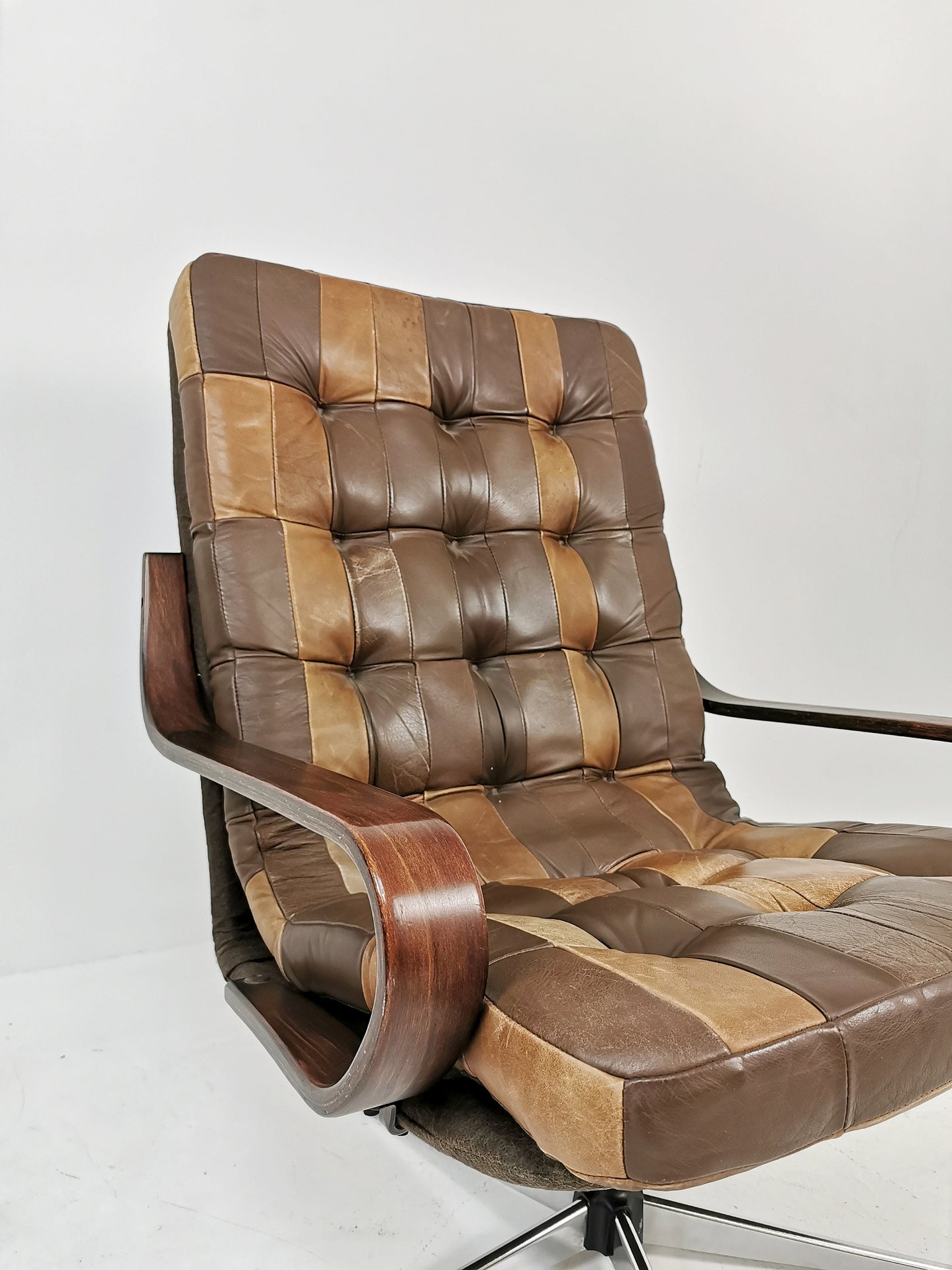 Norwegian westnova High Brown Swivel Lounge Chairs Patchwork Leather, 1970s, set of 2