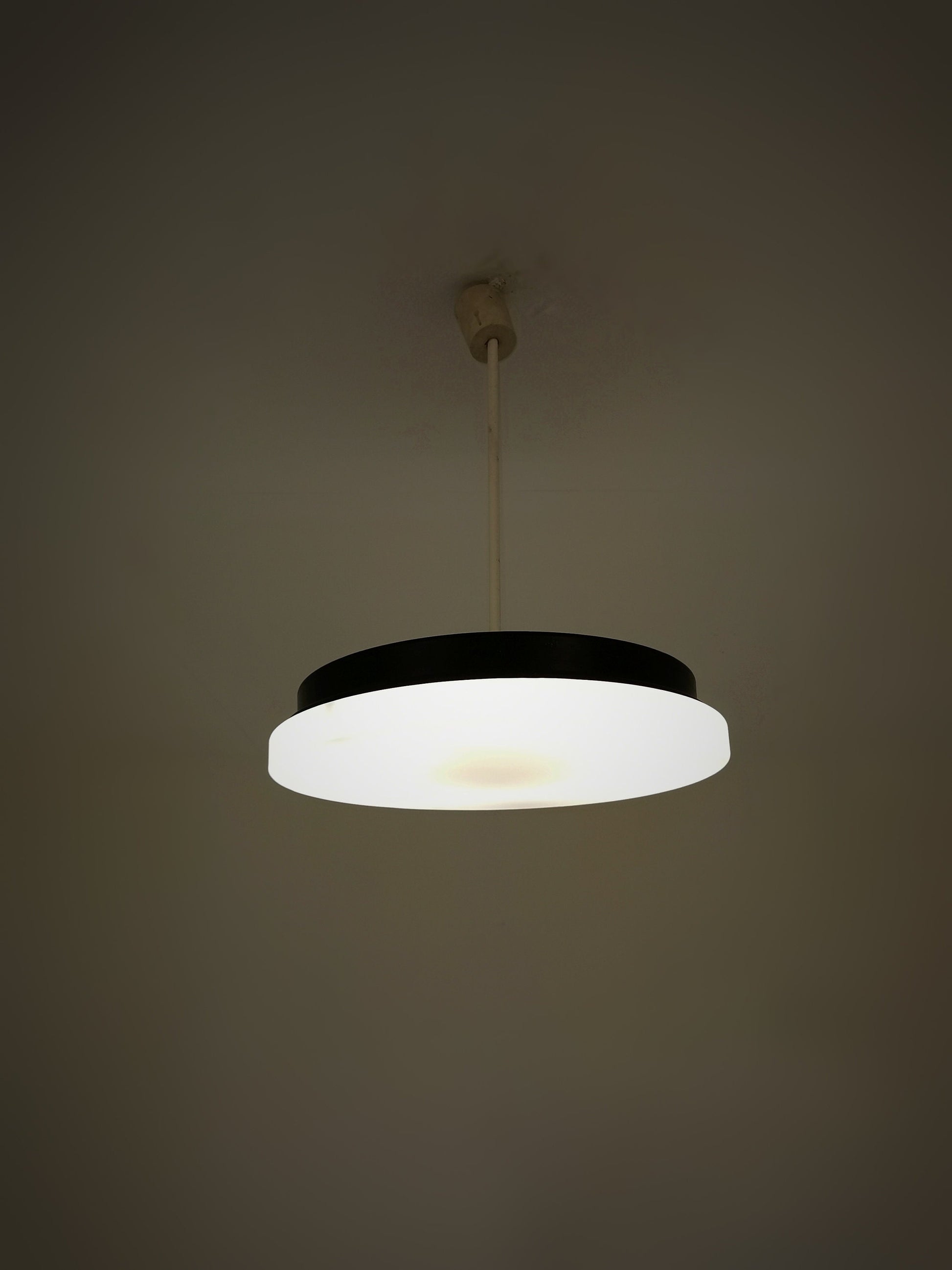 Ufo spaceage black and white Pendant lamp 1980s Italy