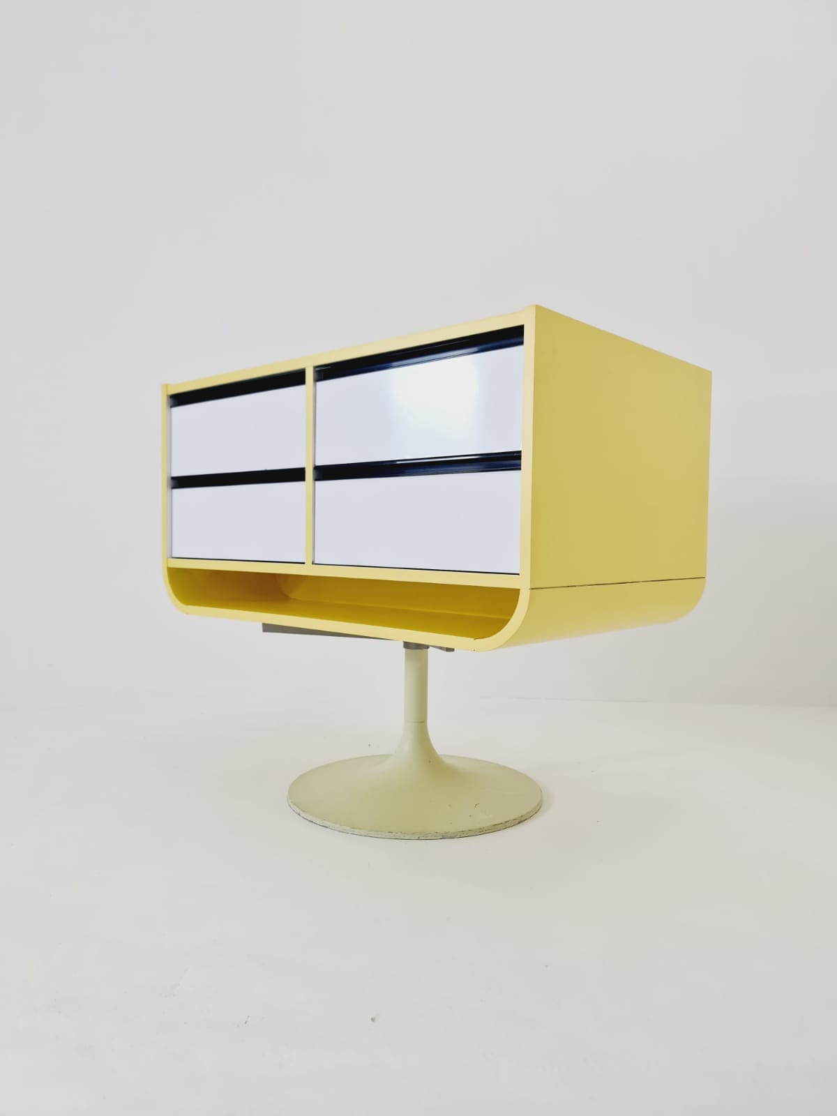 Space Age mid century Tulip show case drawers with glass front 1970s