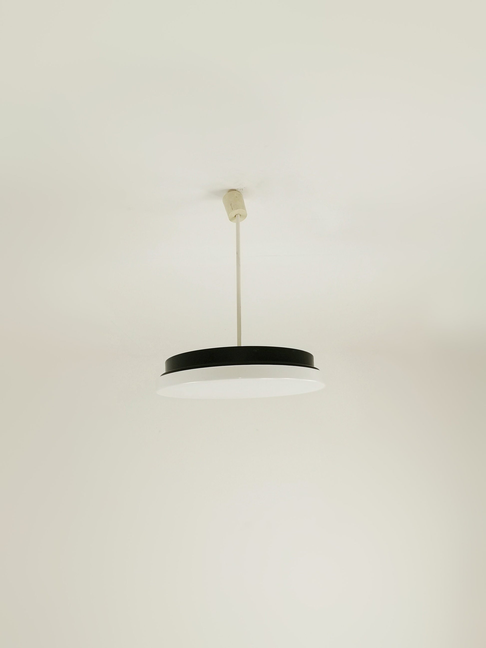 Ufo spaceage black and white Pendant lamp 1980s Italy