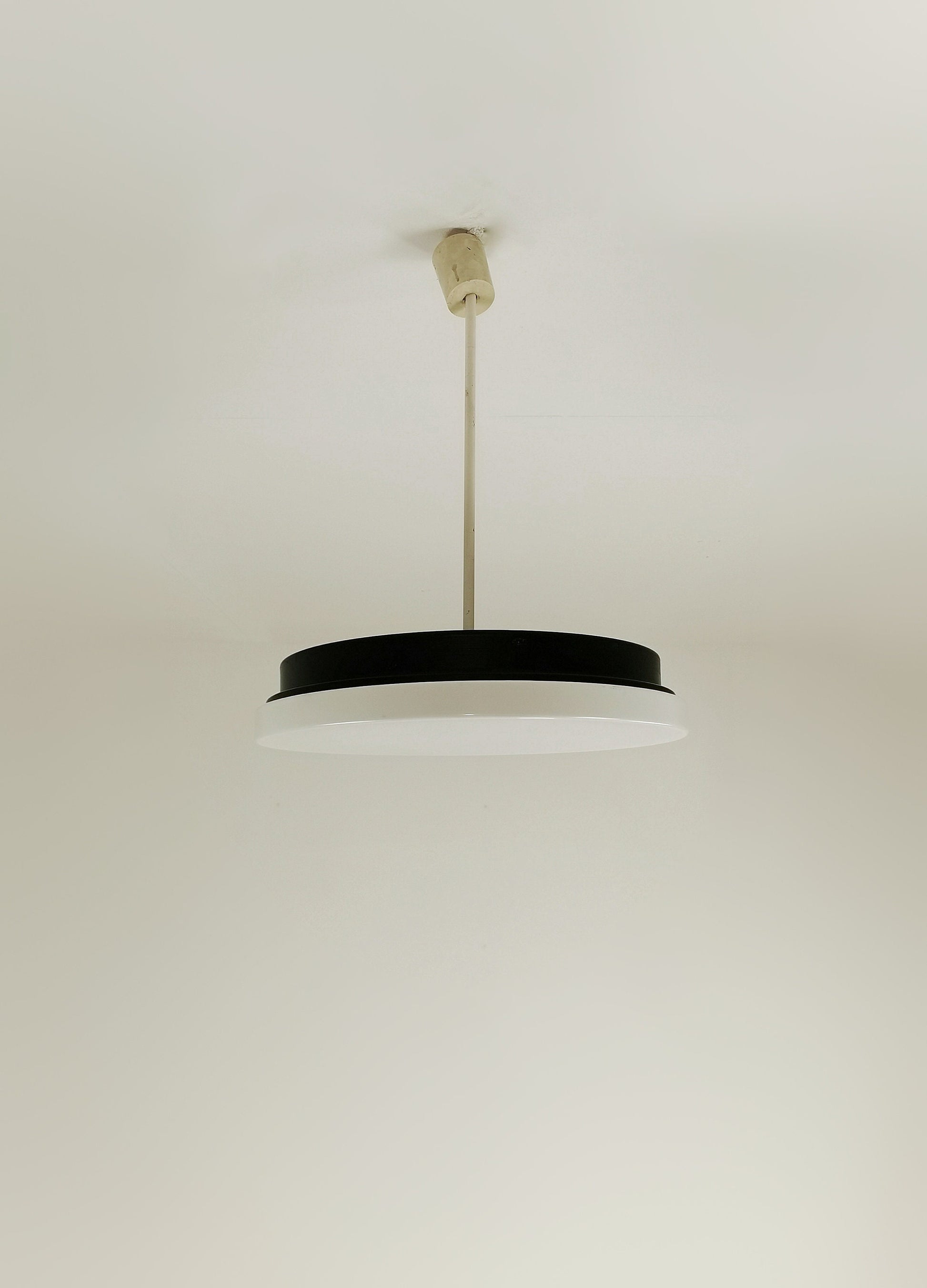 Ufo spaceage black and white Pendant lamp 1980s Italy