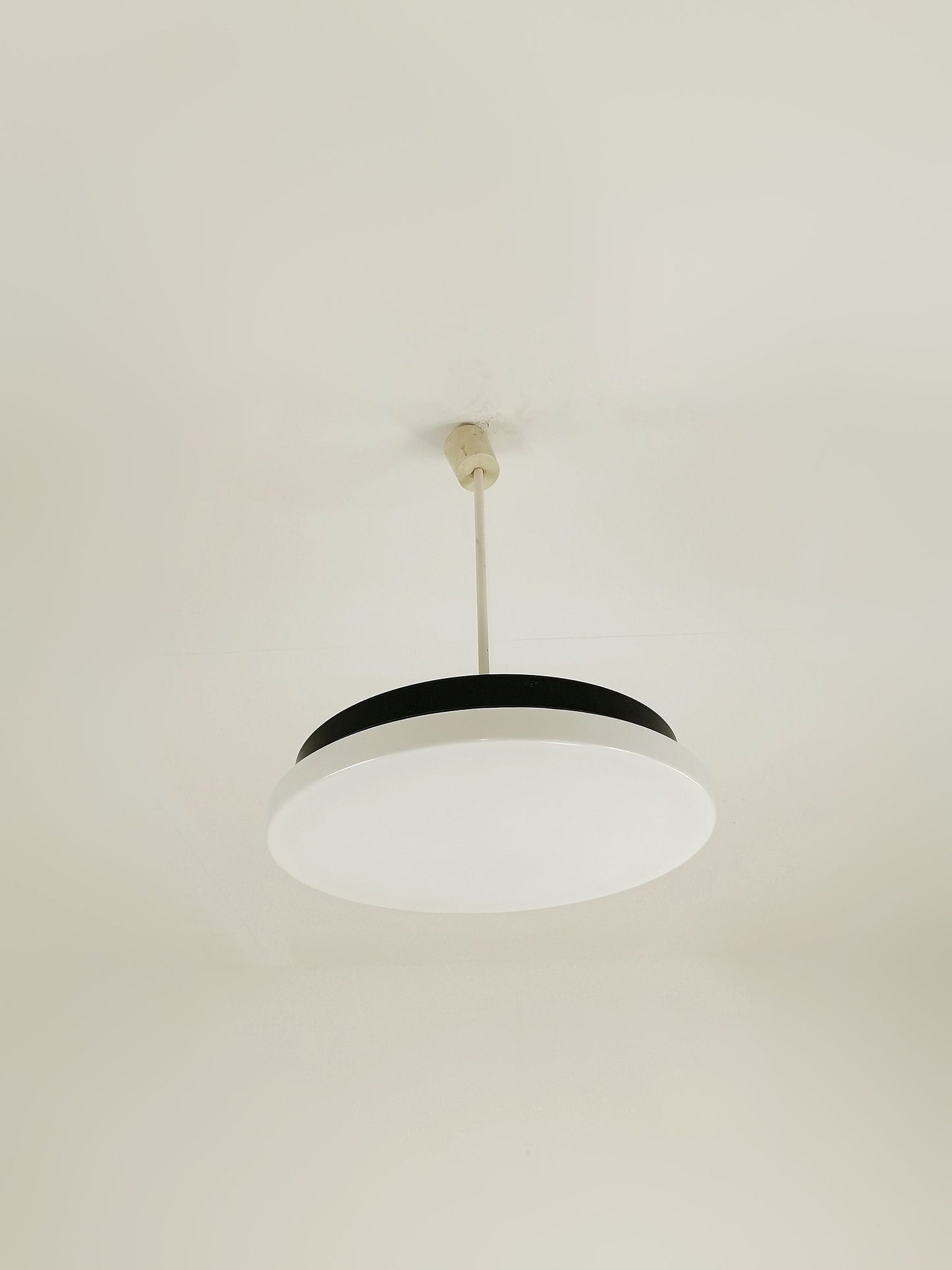 Ufo spaceage black and white Pendant lamp 1980s Italy
