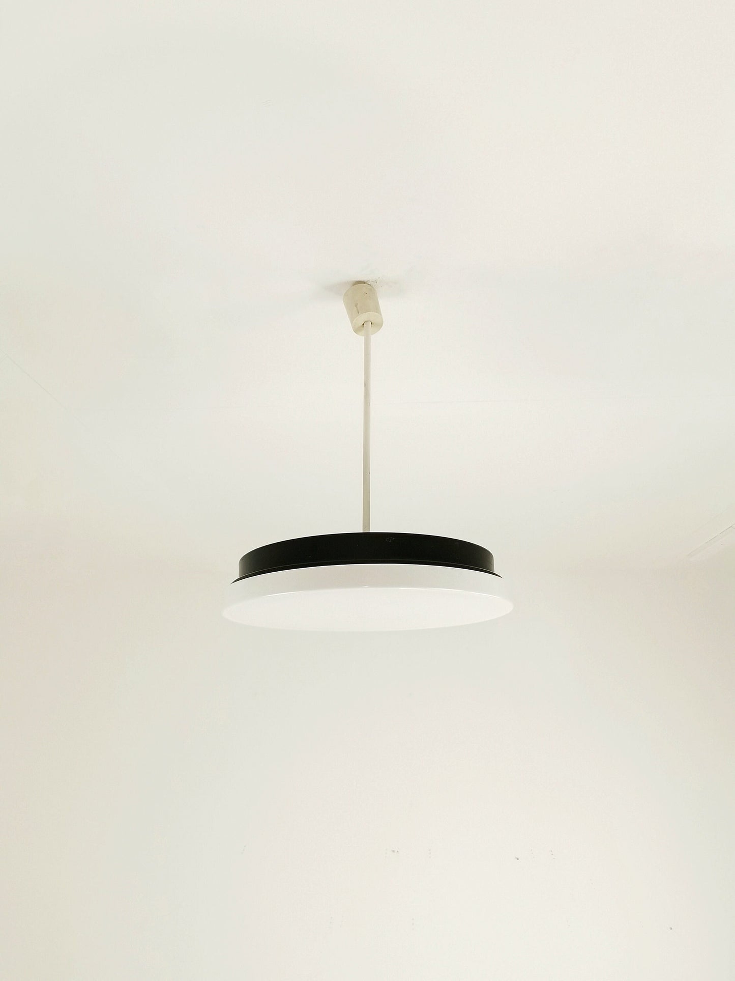 Ufo spaceage black and white Pendant lamp 1980s Italy