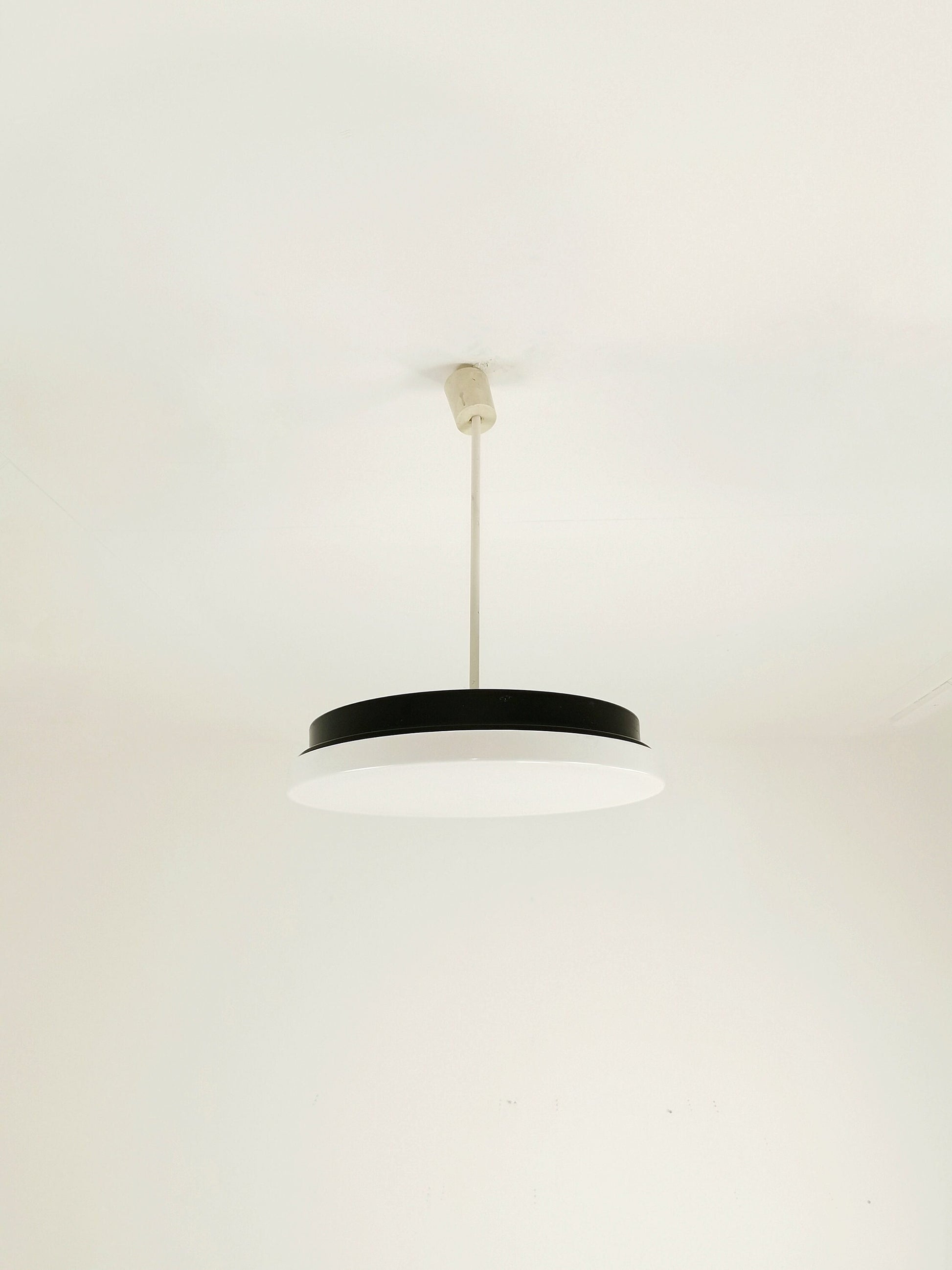 Ufo spaceage black and white Pendant lamp 1980s Italy