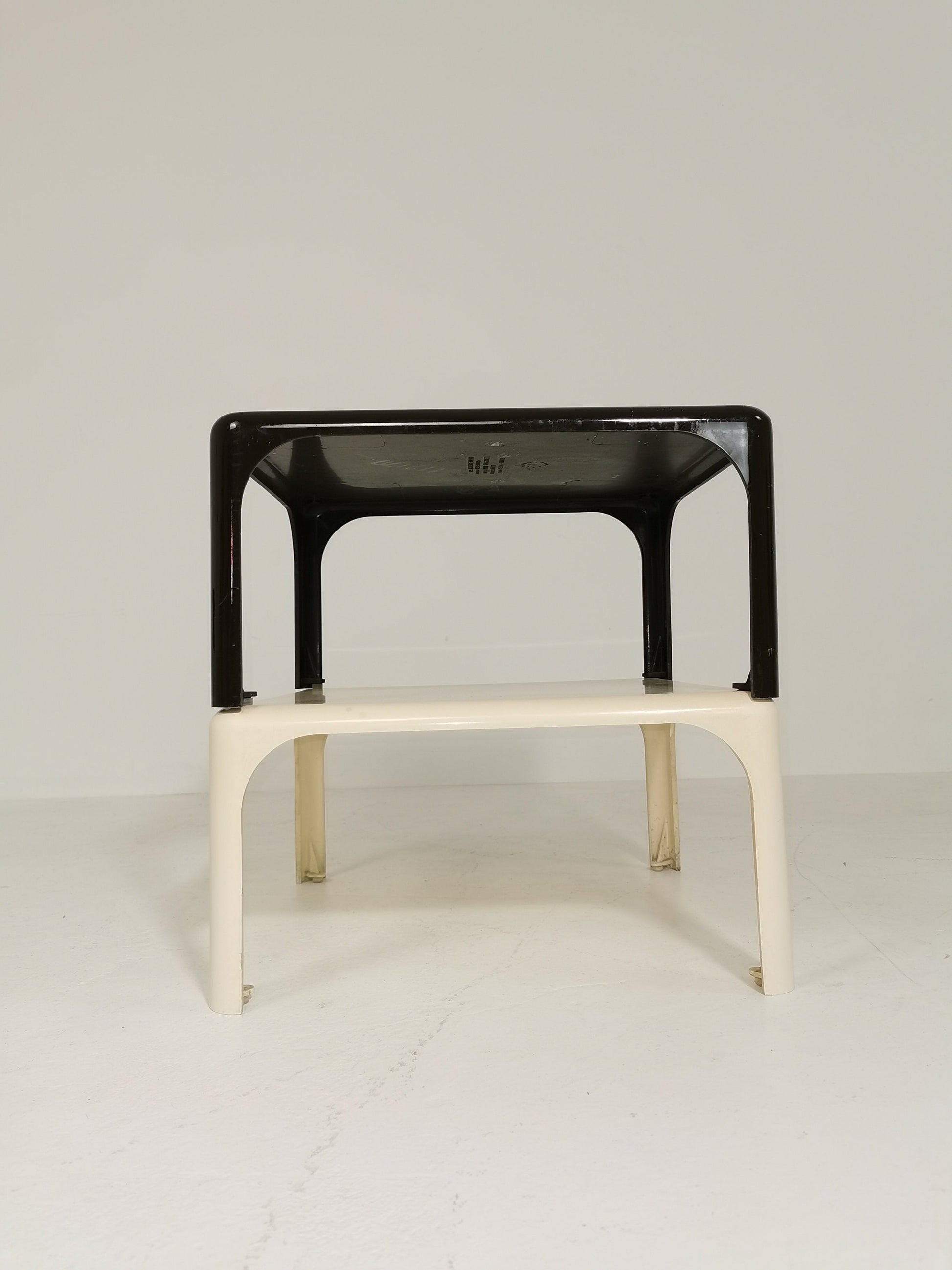 Space age design Elena table by vico magistretti for merta italy 1966