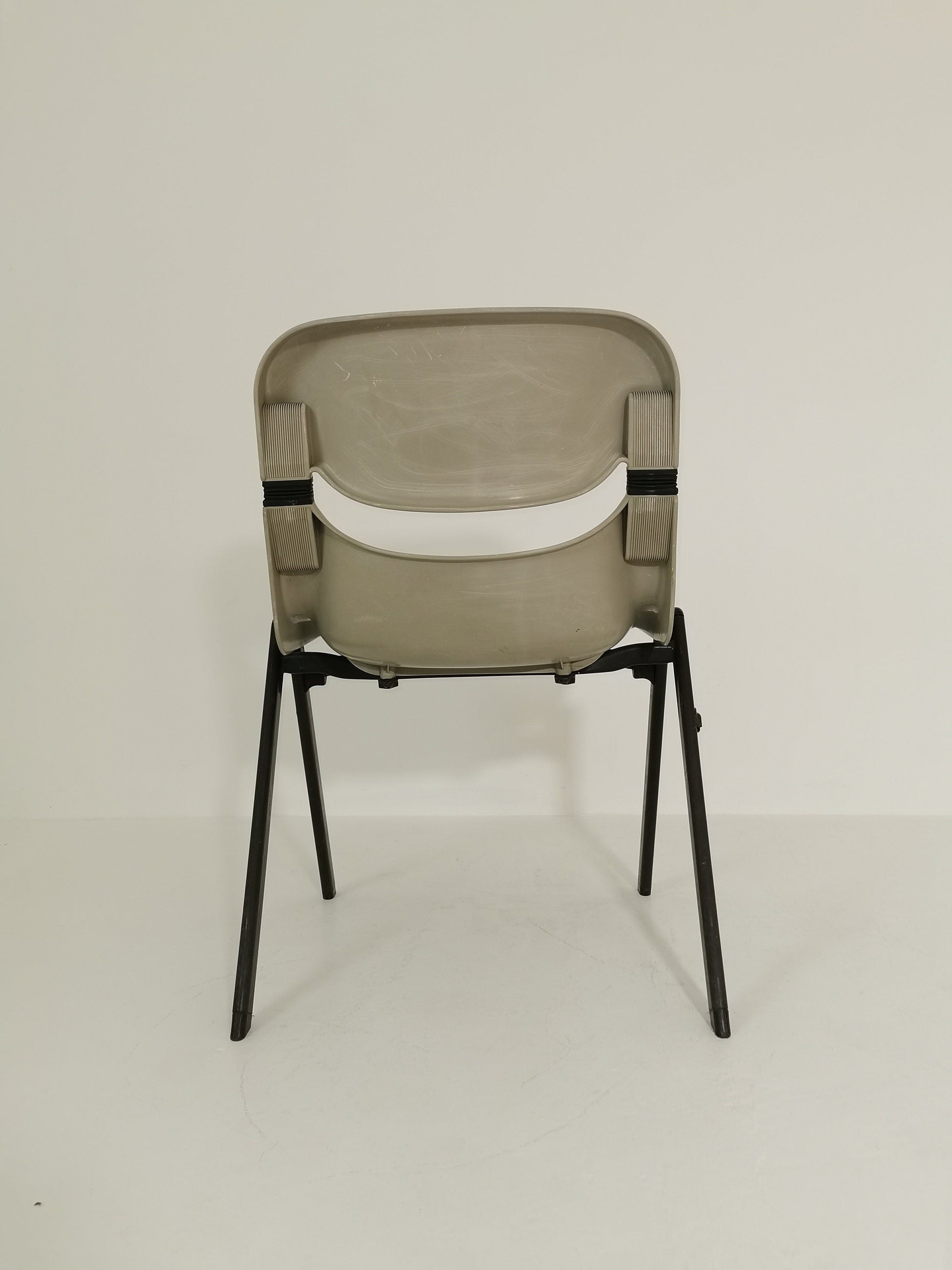 Mid-century Dorsal office chair, designed in 1980 by Emilio Ambas and Giancarlo Piretti for the Italian company Openark.