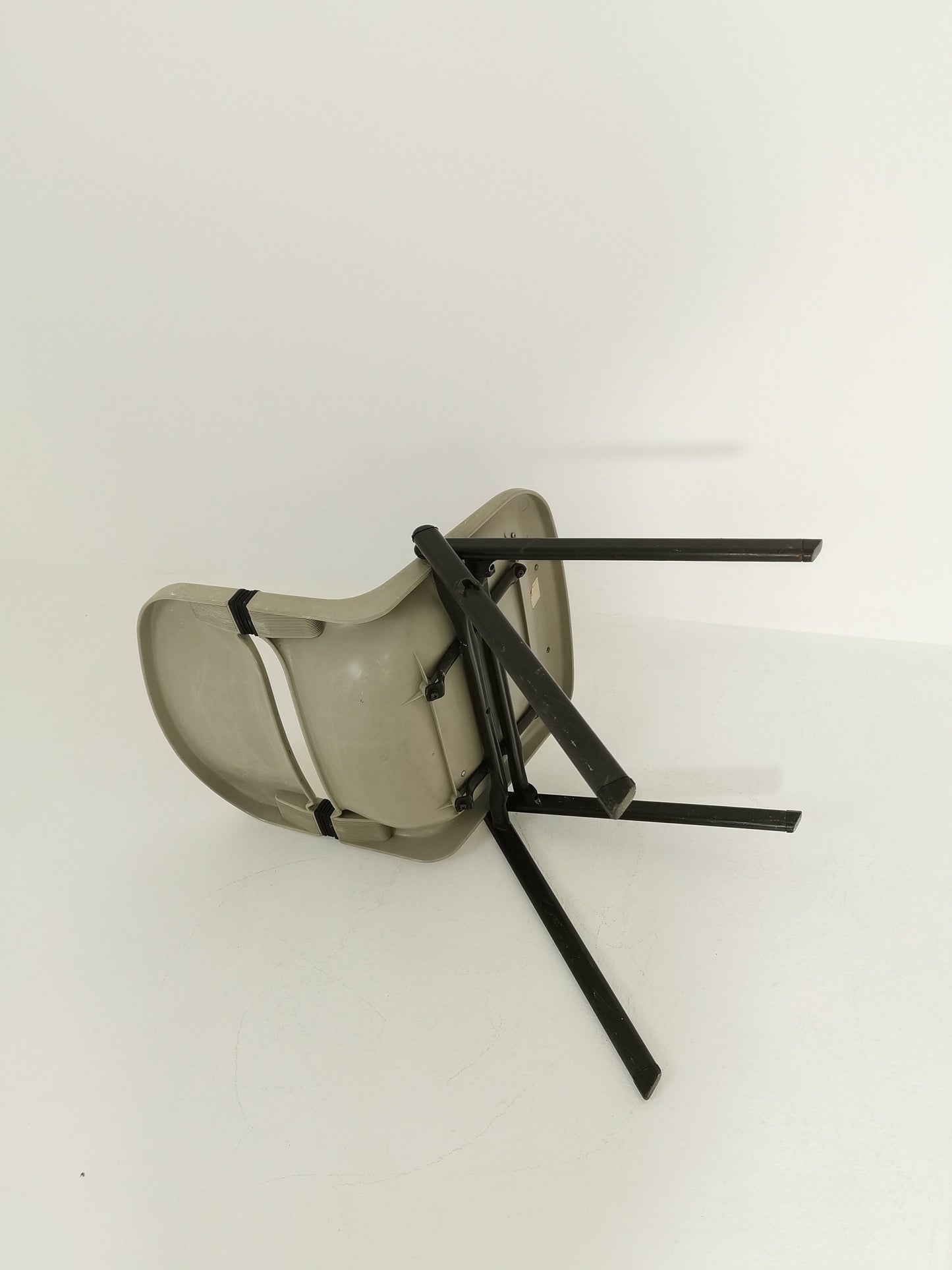 Mid-century Dorsal office chair, designed in 1980 by Emilio Ambas and Giancarlo Piretti for the Italian company Openark.