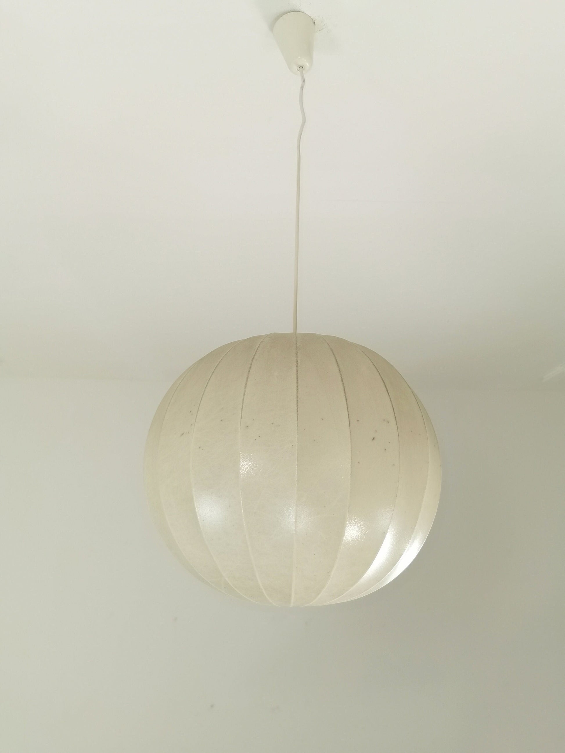Extra large Cocoon Big Ball ceiling lamp in very good original vintage condition