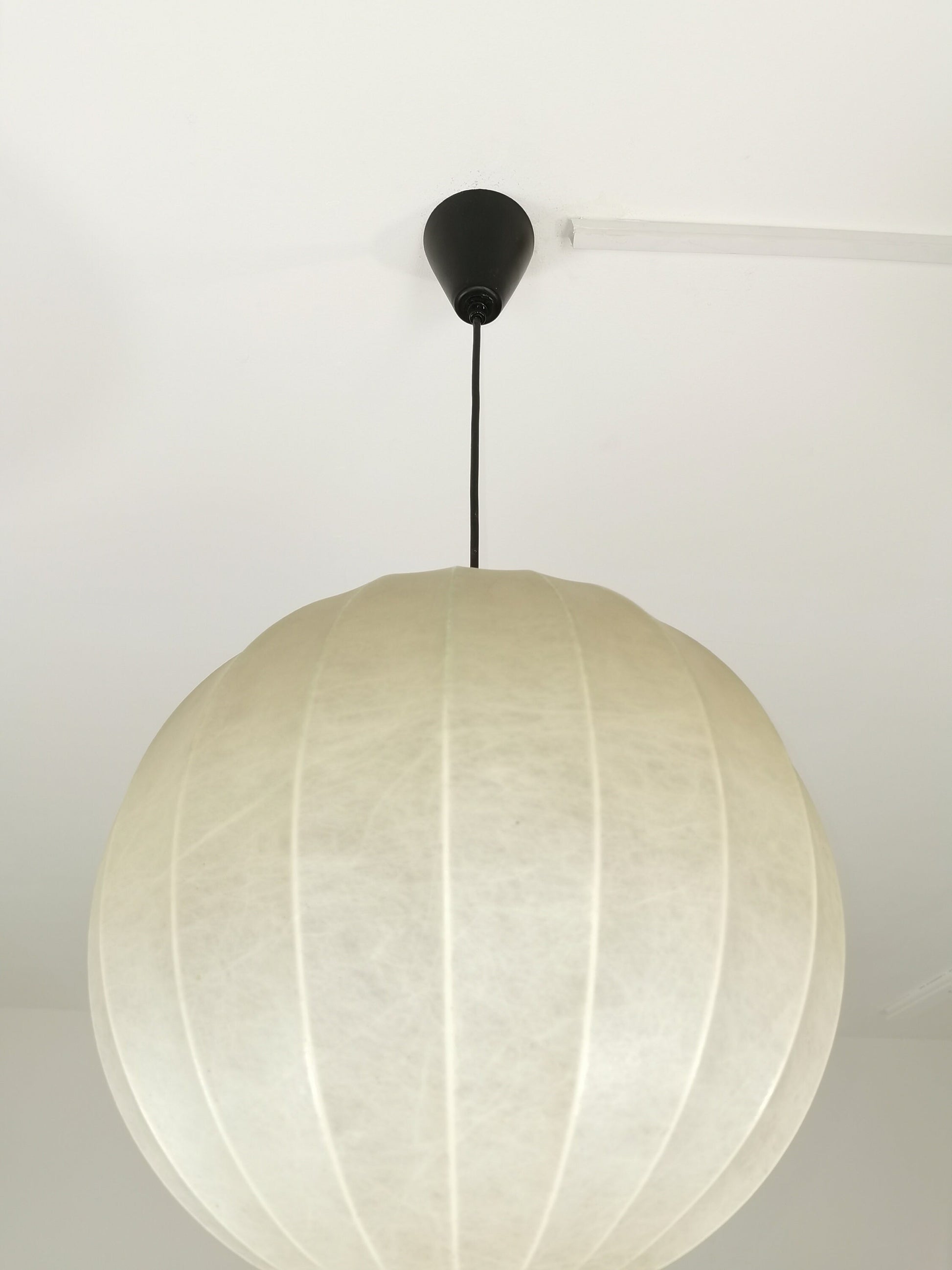 Extra large Cocoon Big Ball ceiling lamp in very good original vintage condition
