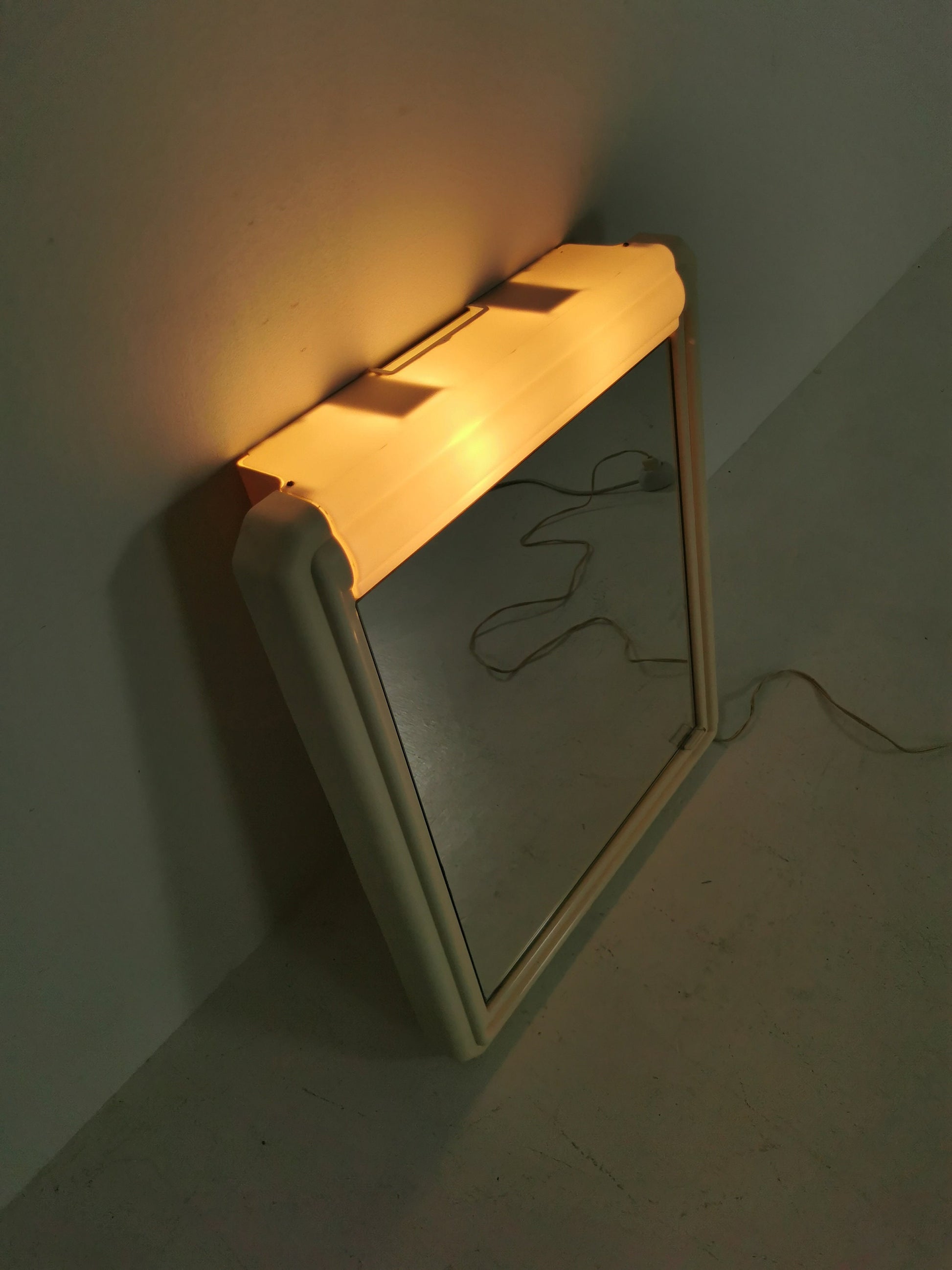 Rare Allibert \Space Age A925 model mirror made in France 1970s