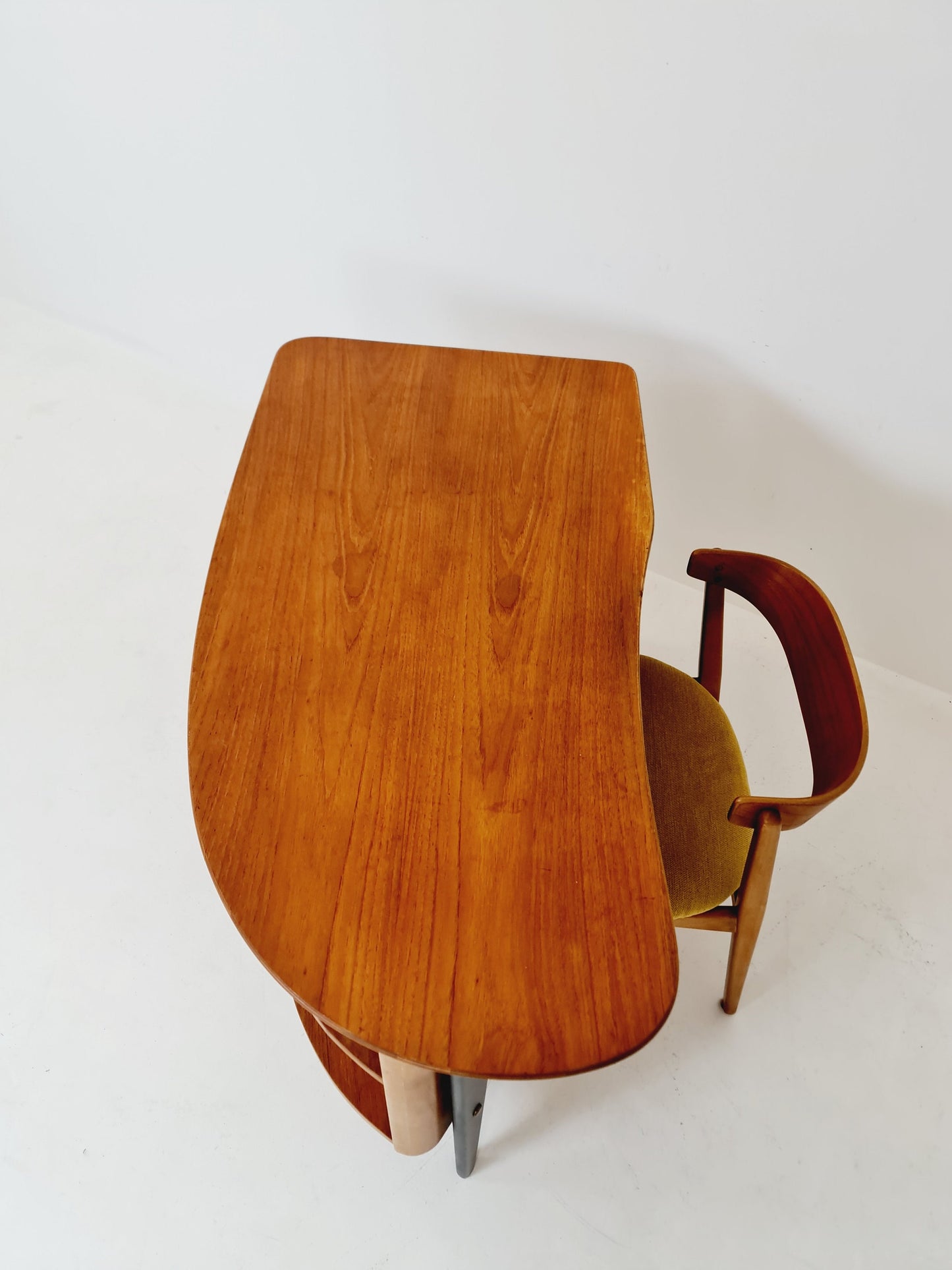 Midcentury teak desk by Göran Strand for Lelångs Möbelfabrik, Sweden, 1960s