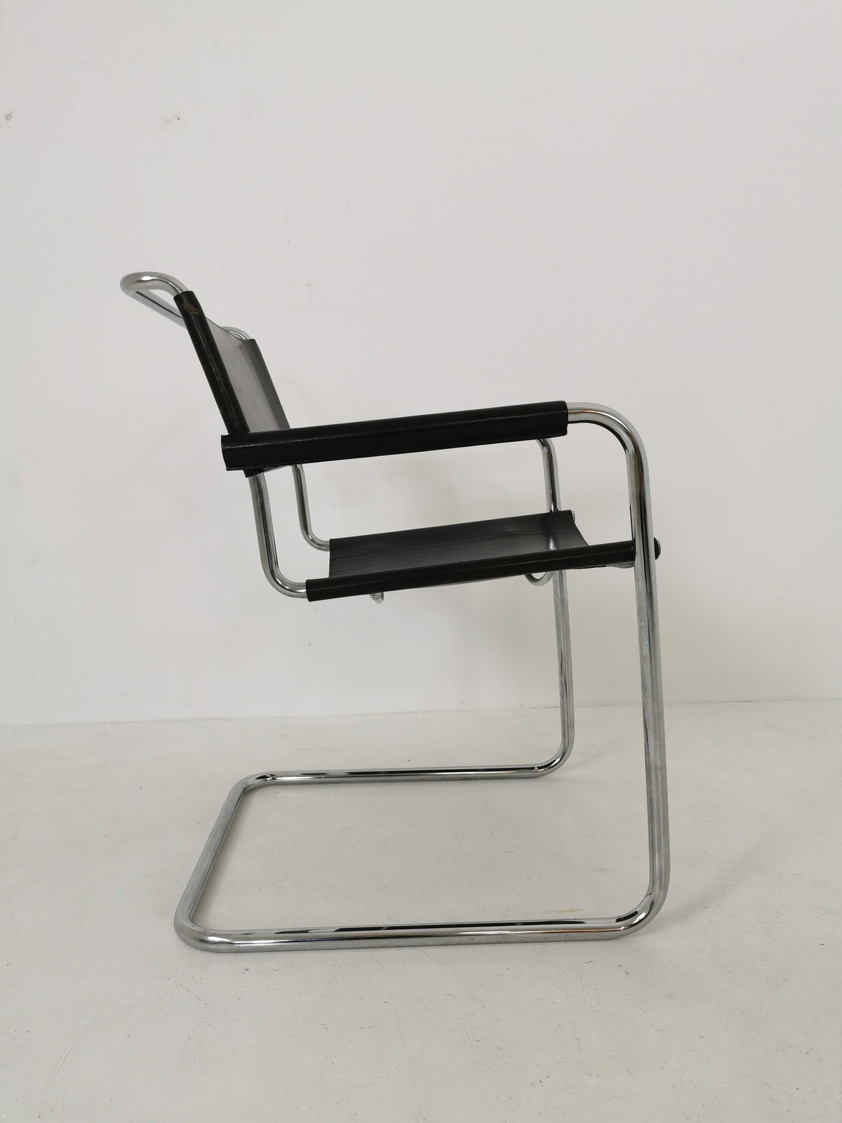 1 of 6 Black S34 Tubular Steel Chairs by Mart Stam for Jox Interni - 1970s