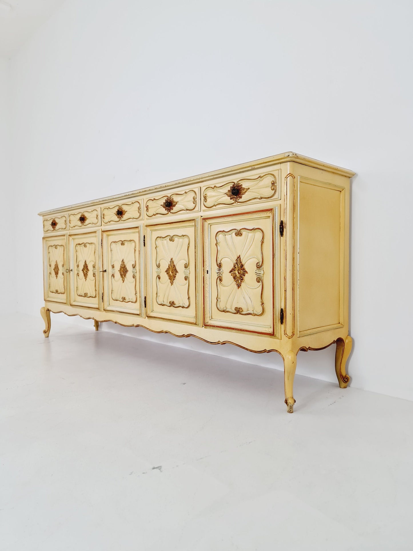Super rare antique French Giant Venetian white lacquered sideboard Louis XIV