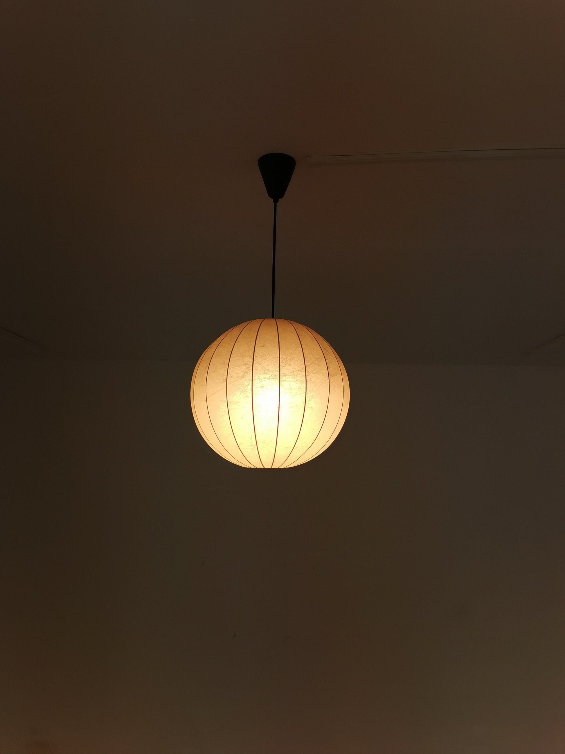 Extra large Cocoon Big Ball ceiling lamp in very good original vintage condition
