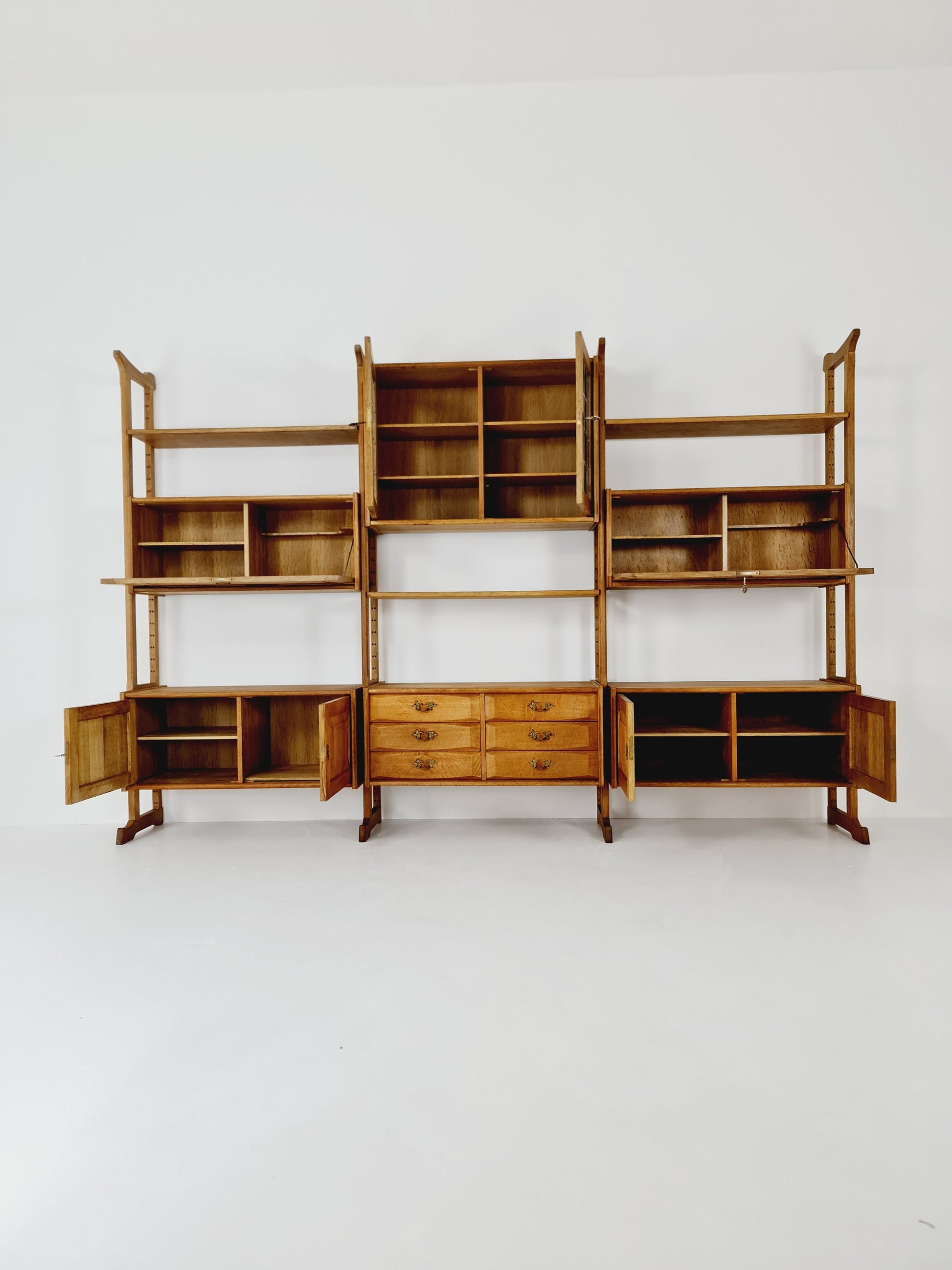Danish solid oak room divider modular vintage library bookcase shelf-system by Henning Kjærnulf, Denmark, 1960s