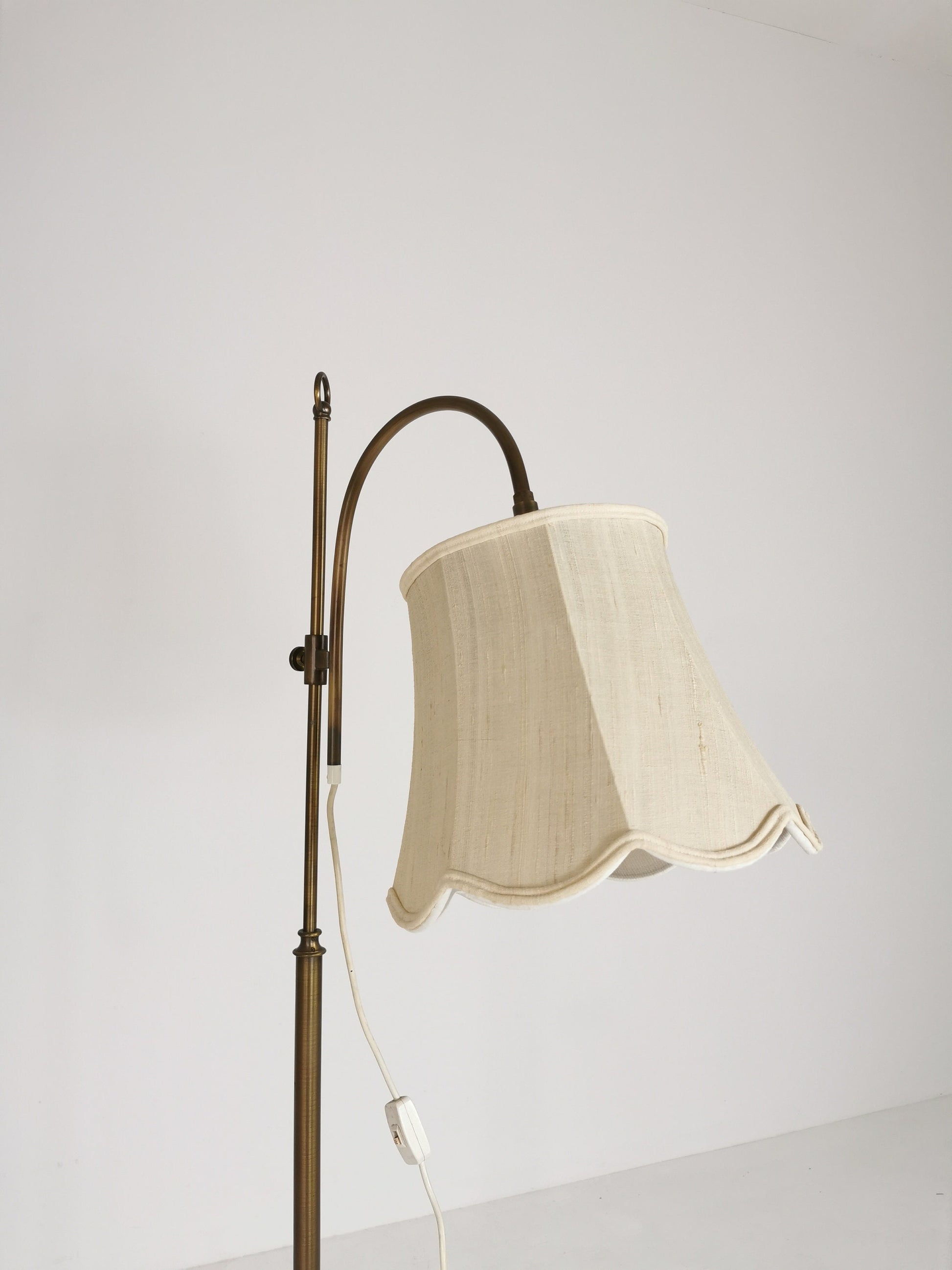 Vintage\Antique Brass Column Floor Lamp, 1930s
