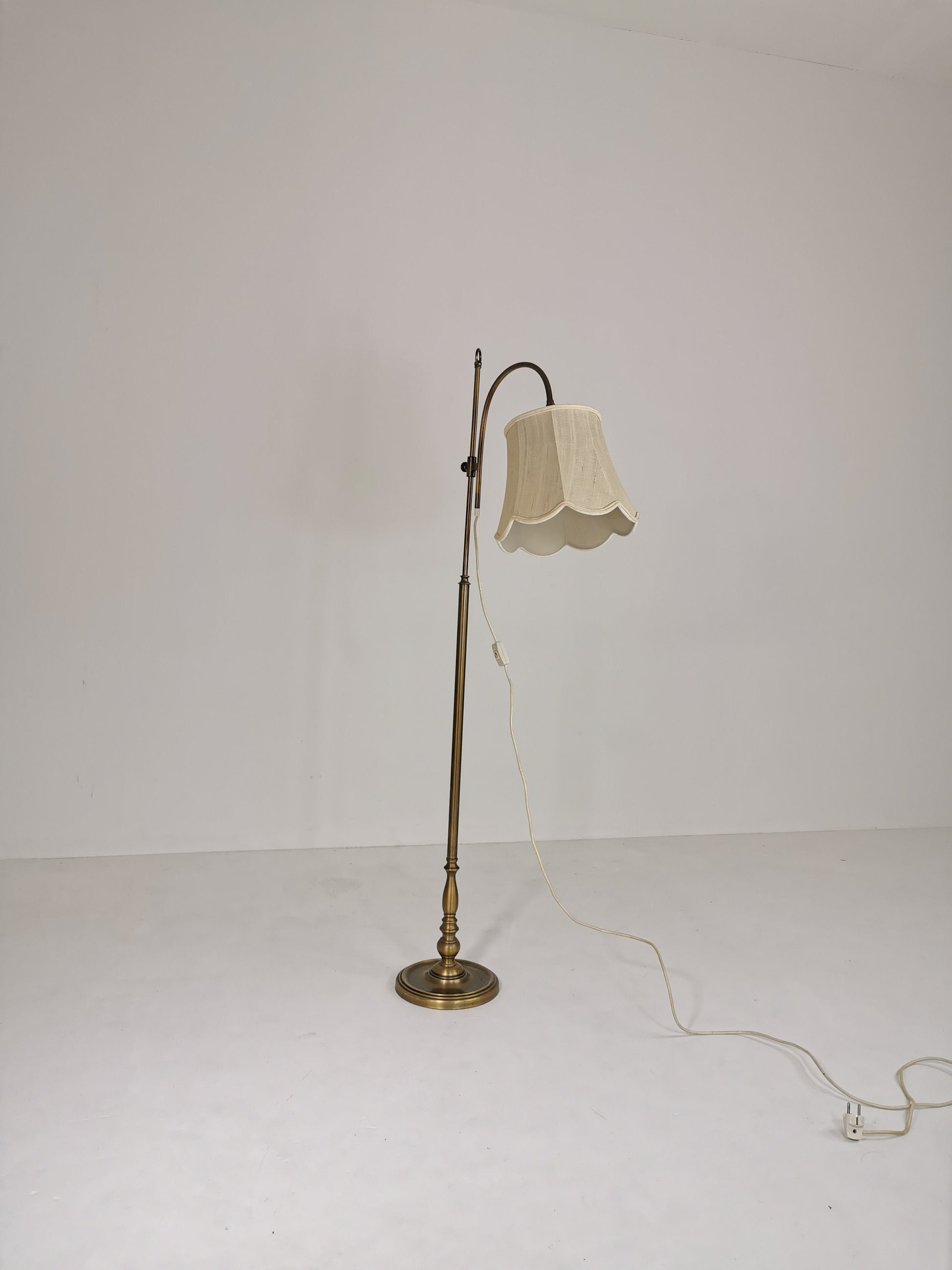 Vintage\Antique Brass Column Floor Lamp, 1930s