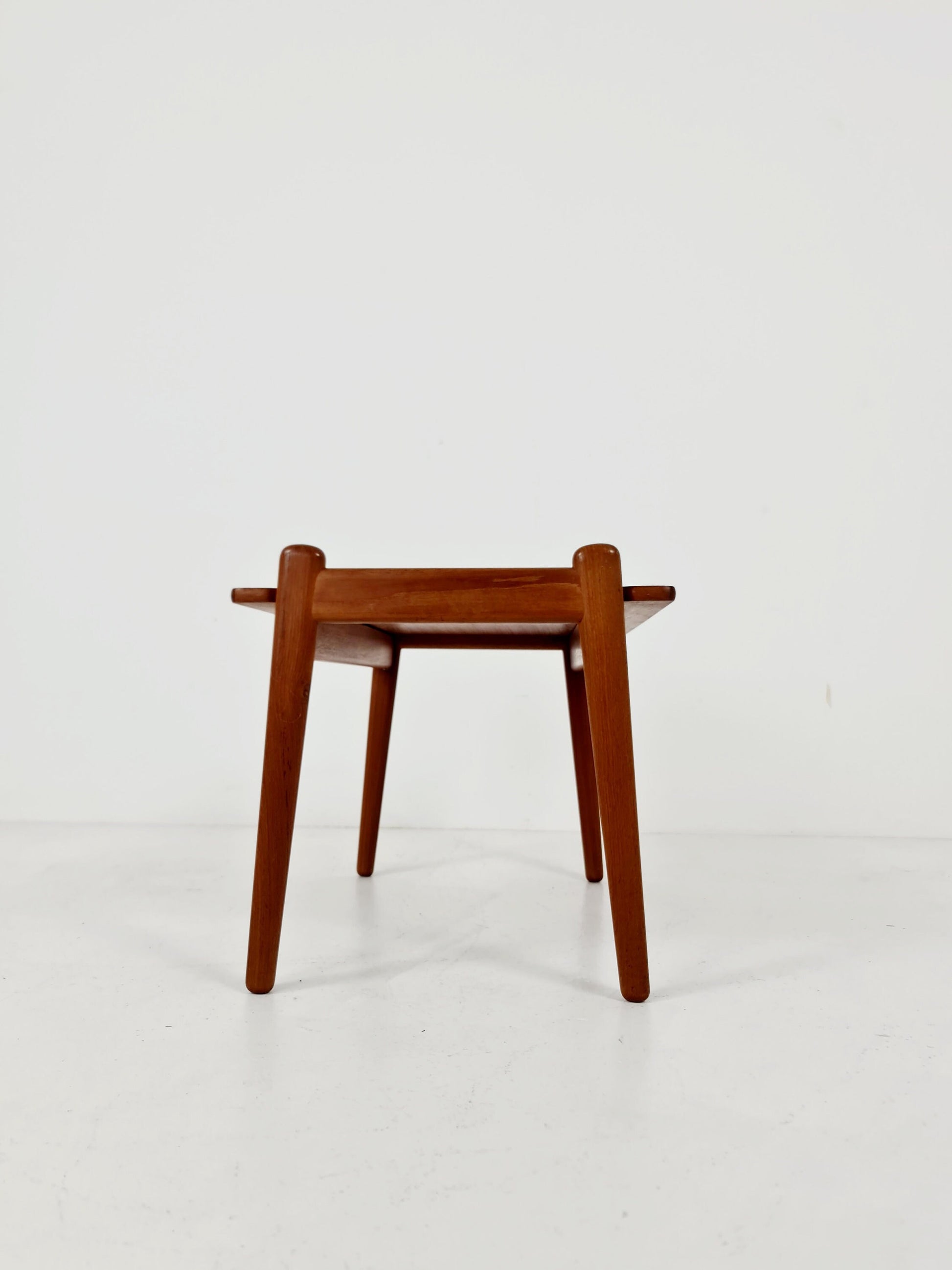 Norwegian vintage side table model vanet by Frederik Kayser, Norway, 1950s