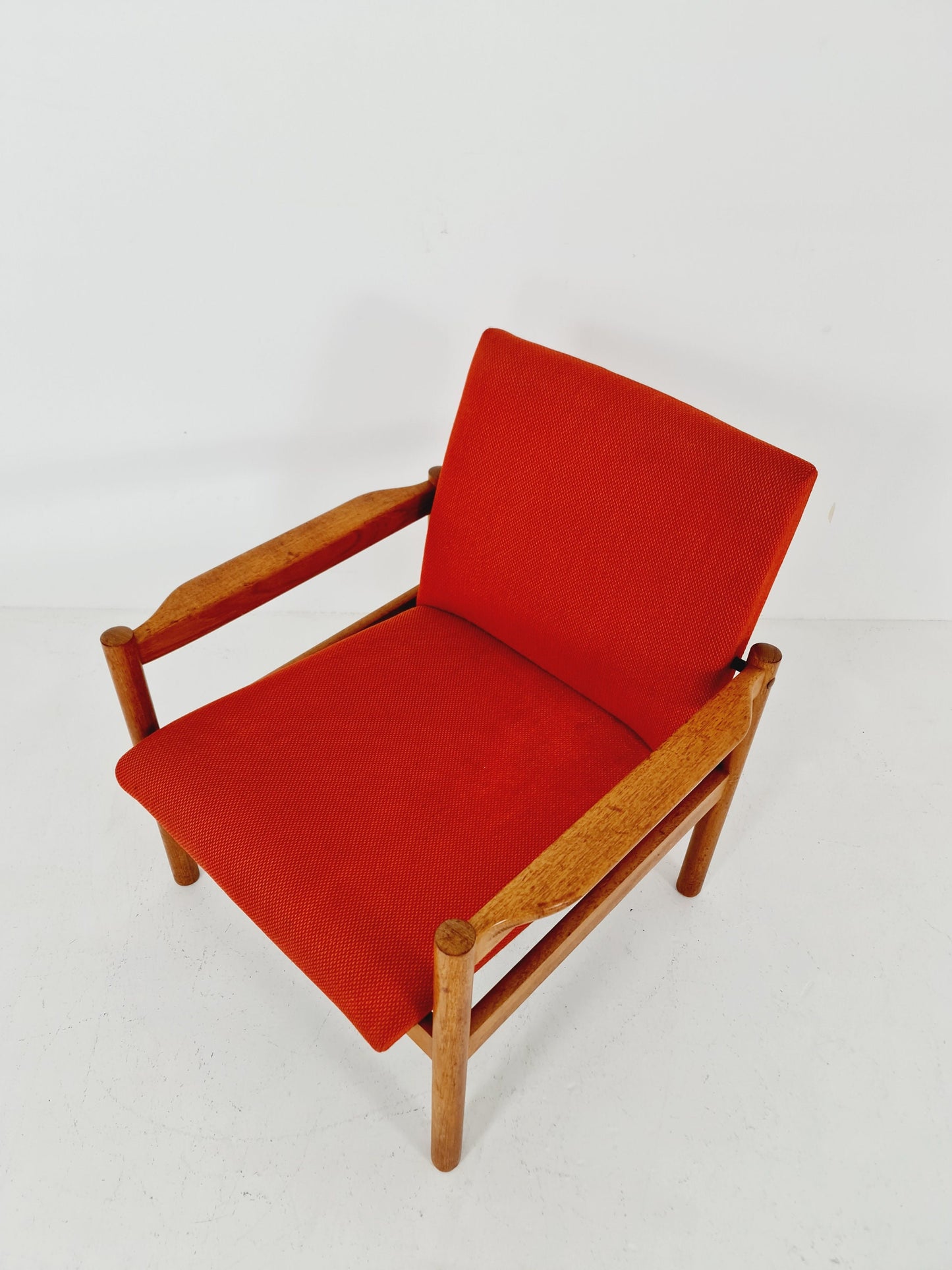 Midcentury Swedish lounge chair oak by Oiva Parviainen, Futura Möbler AB, Tibro, 1960s