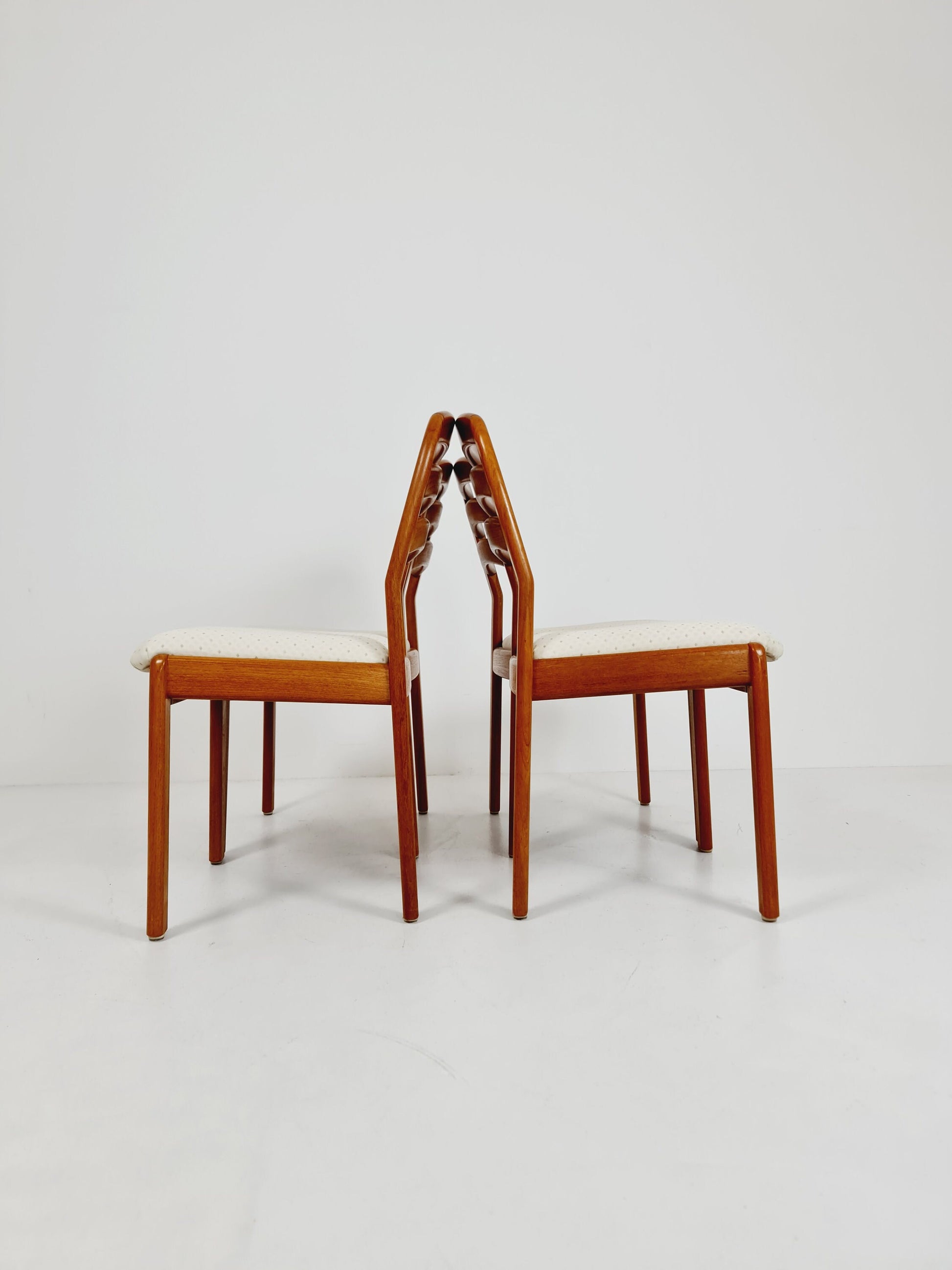 Mid Century Danish solid teak dining Chairs by Dyrlund, 1960s