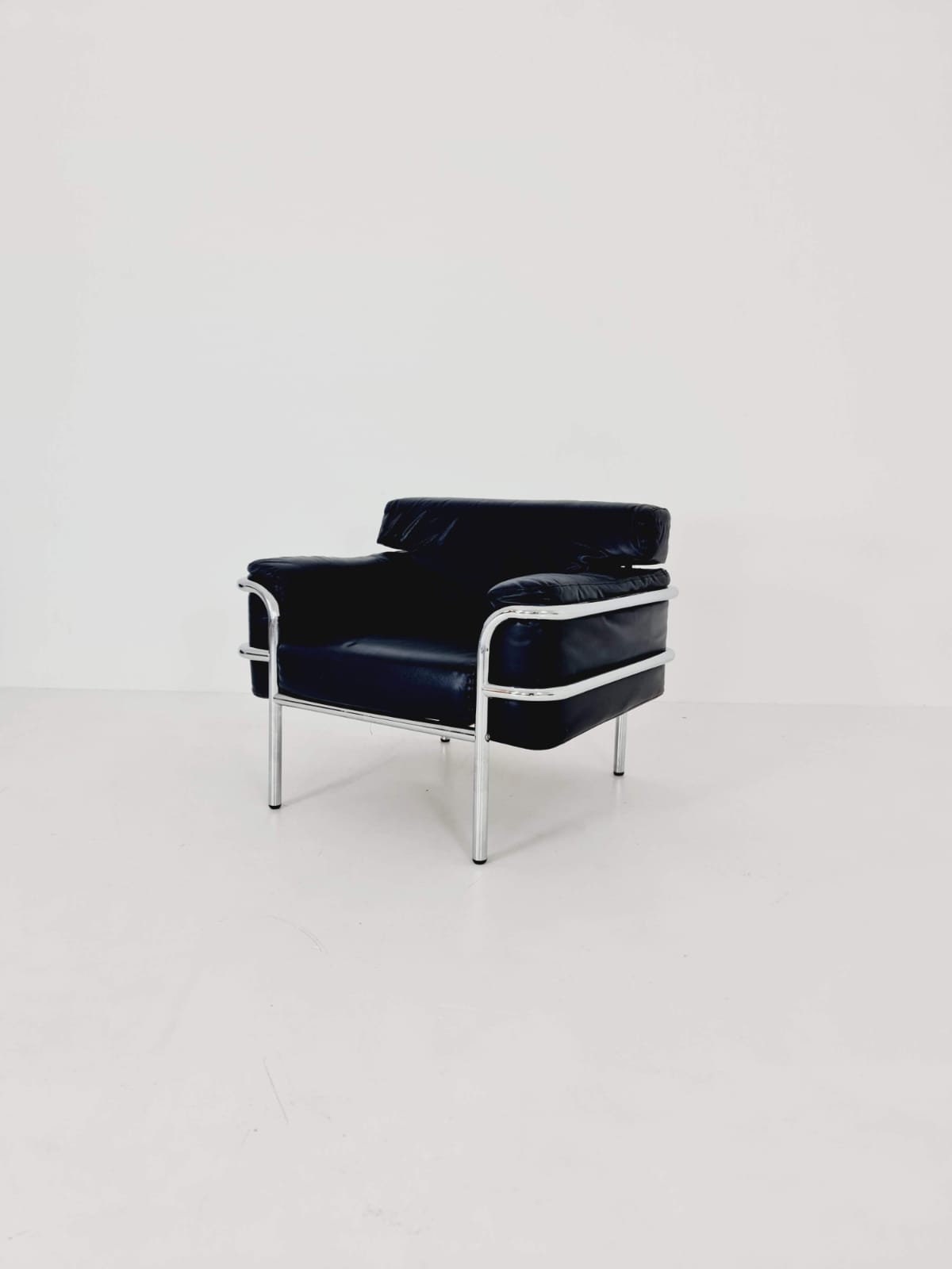 Bauhaus -Style of Cassia LC2 style armchair, 1980s