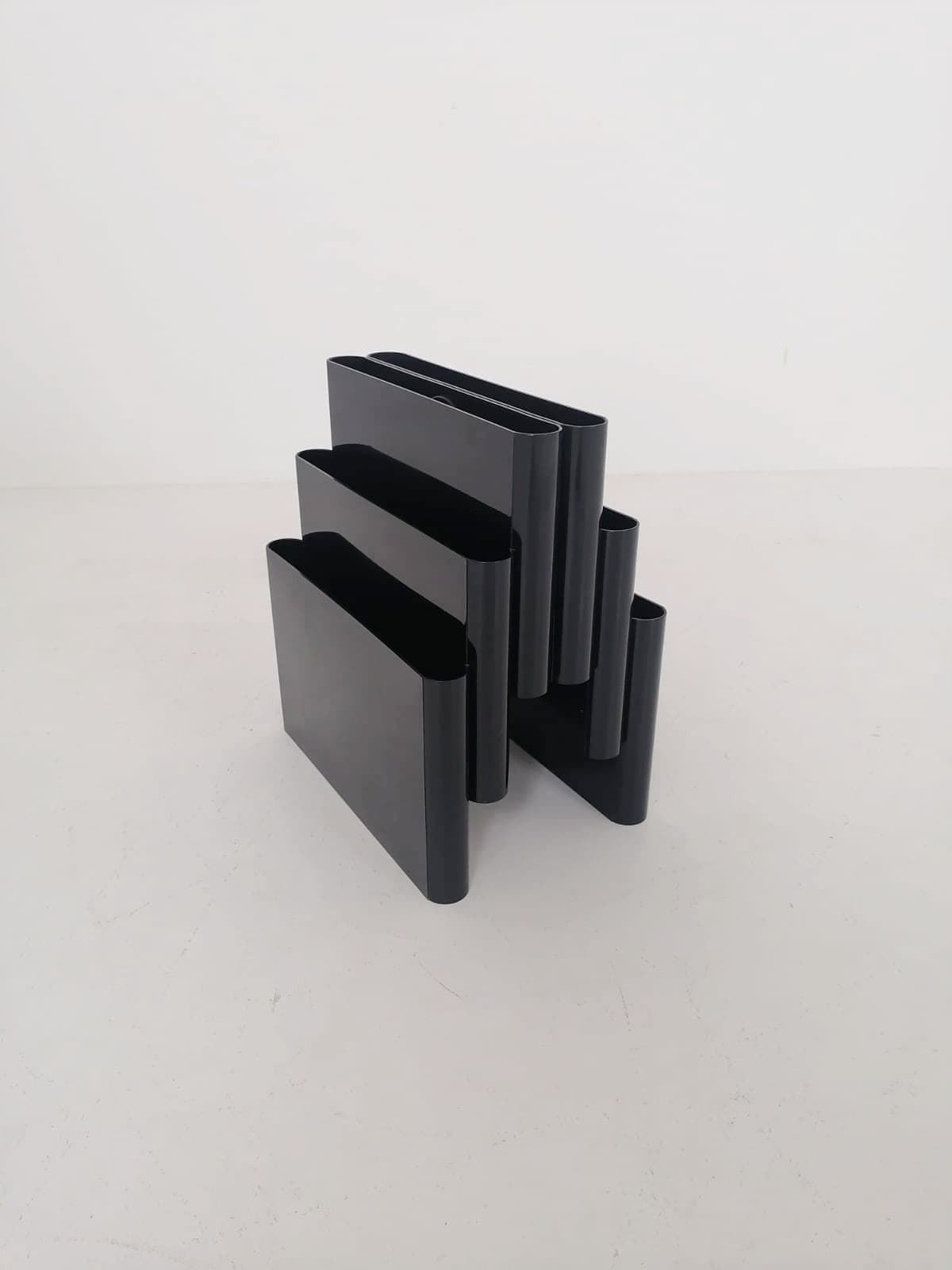 Giotto Stoppino by Kartell Italy Black Plastic Magazine Rack Model 4675