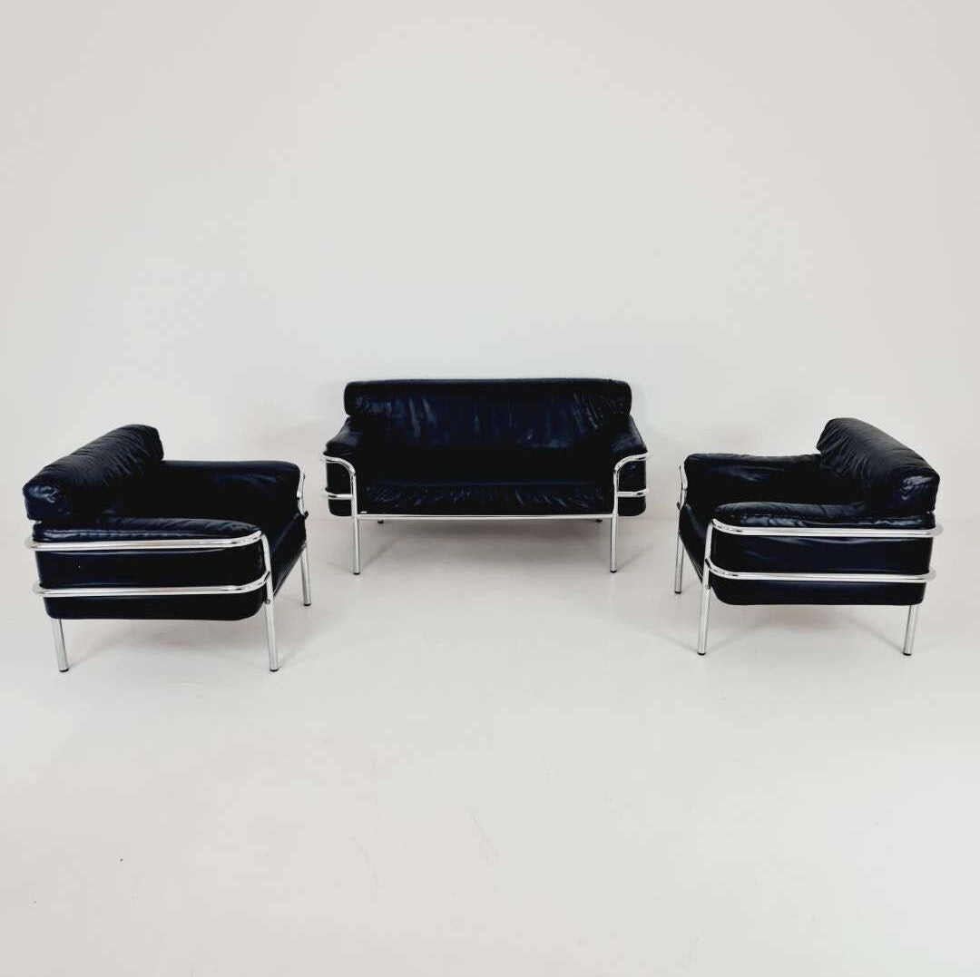Bauhaus -Style of Cassia LC2 style, 1980s set sofas.
