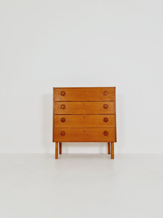 Midcentury danish design chest of drawers / drawer dresser /4 drawers cabinet, 1960s
