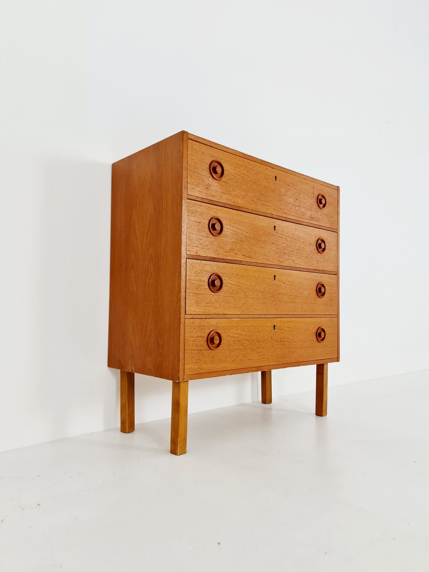 Midcentury danish design chest of drawers / drawer dresser /4 drawers cabinet, 1960s
