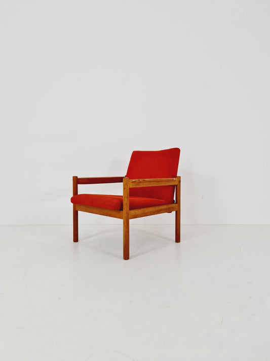Midcentury Swedish lounge chair oak by Oiva Parviainen, Futura Möbler AB, Tibro, 1960s