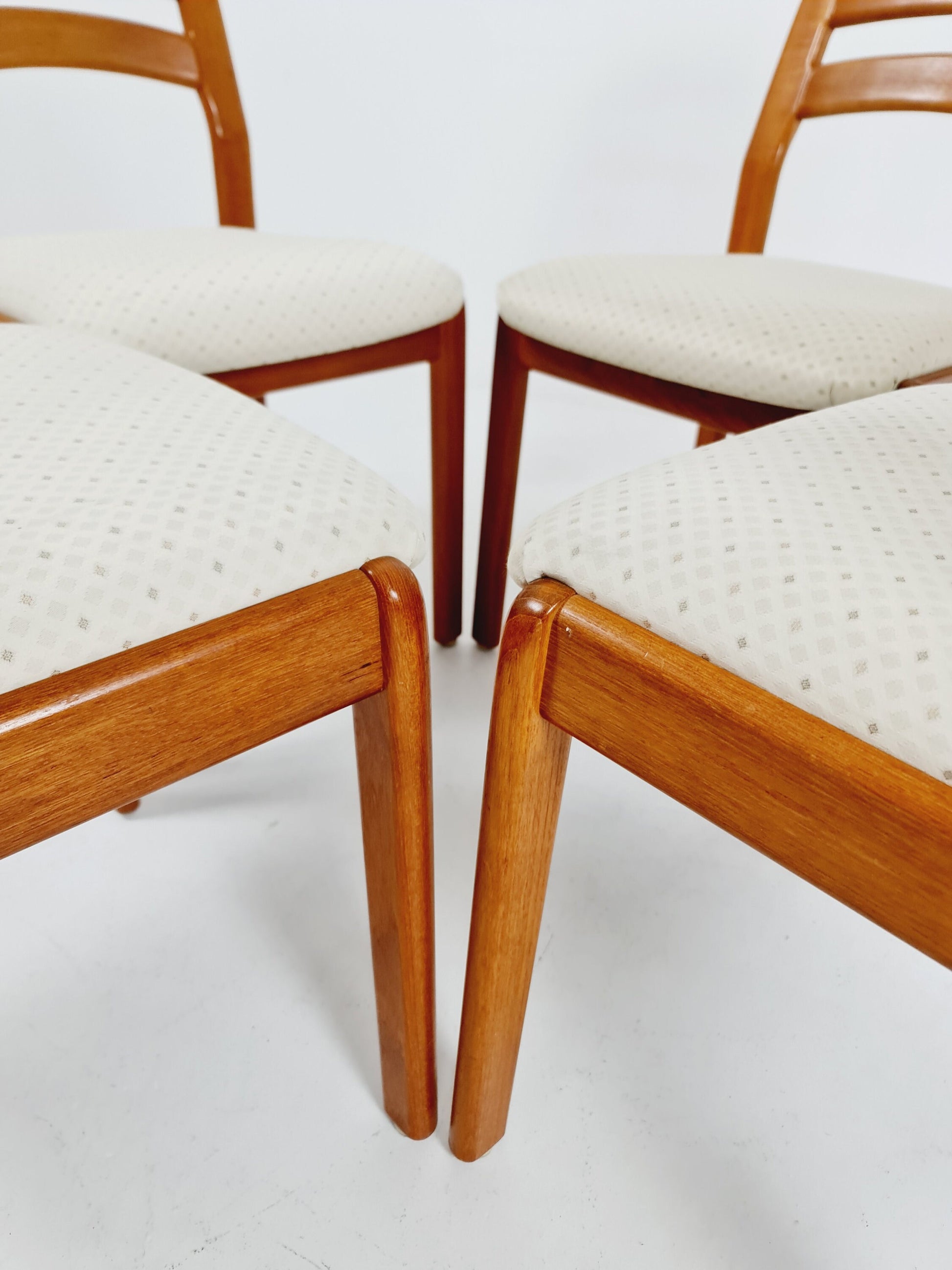 Mid Century Danish solid teak dining Chairs by Dyrlund, 1960s